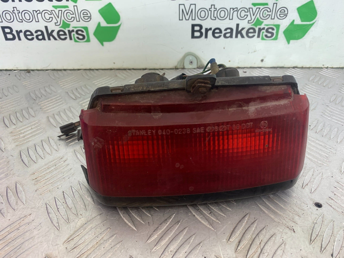 HONDA VFR750 VFR 750 REAR IGHT   YEAR 1994-1997 (CMB1156)