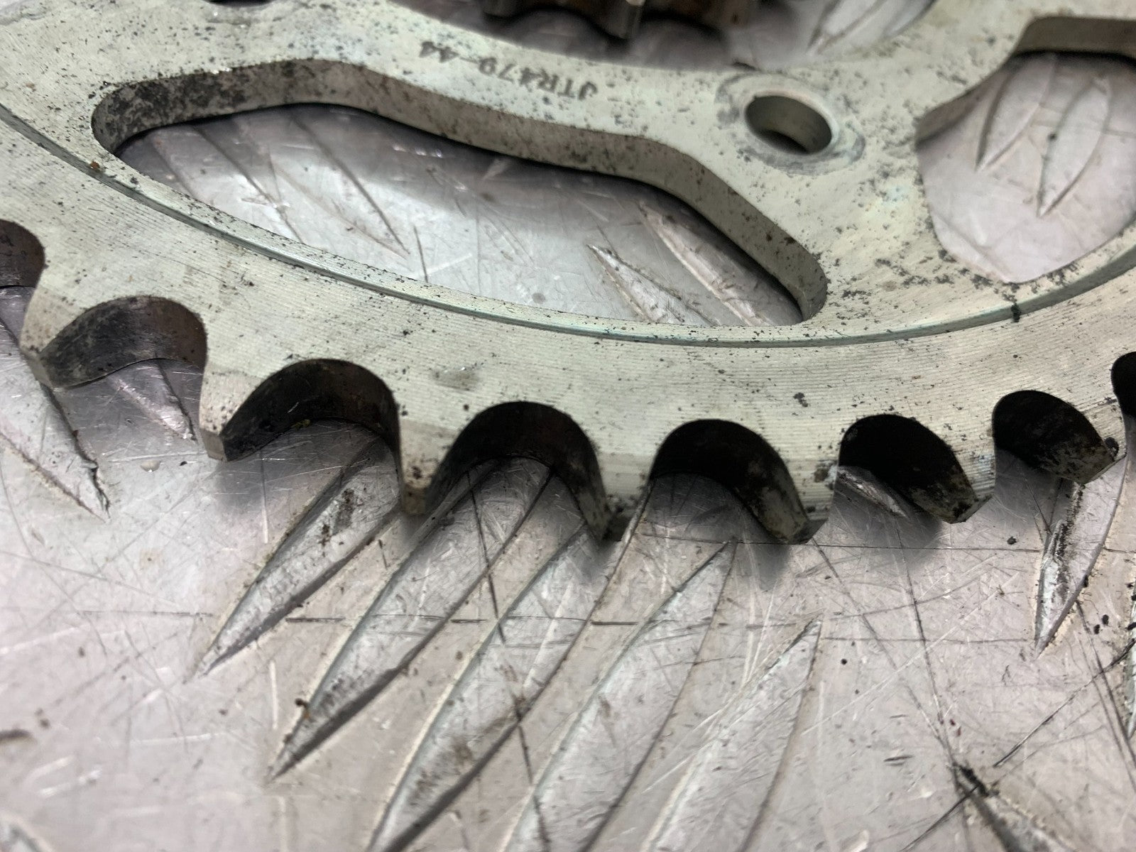YAMAHA FZS1000 FAZER CHAIN AND SPROCKETS (USED)  YEAR 2001-05 (CMB1275)