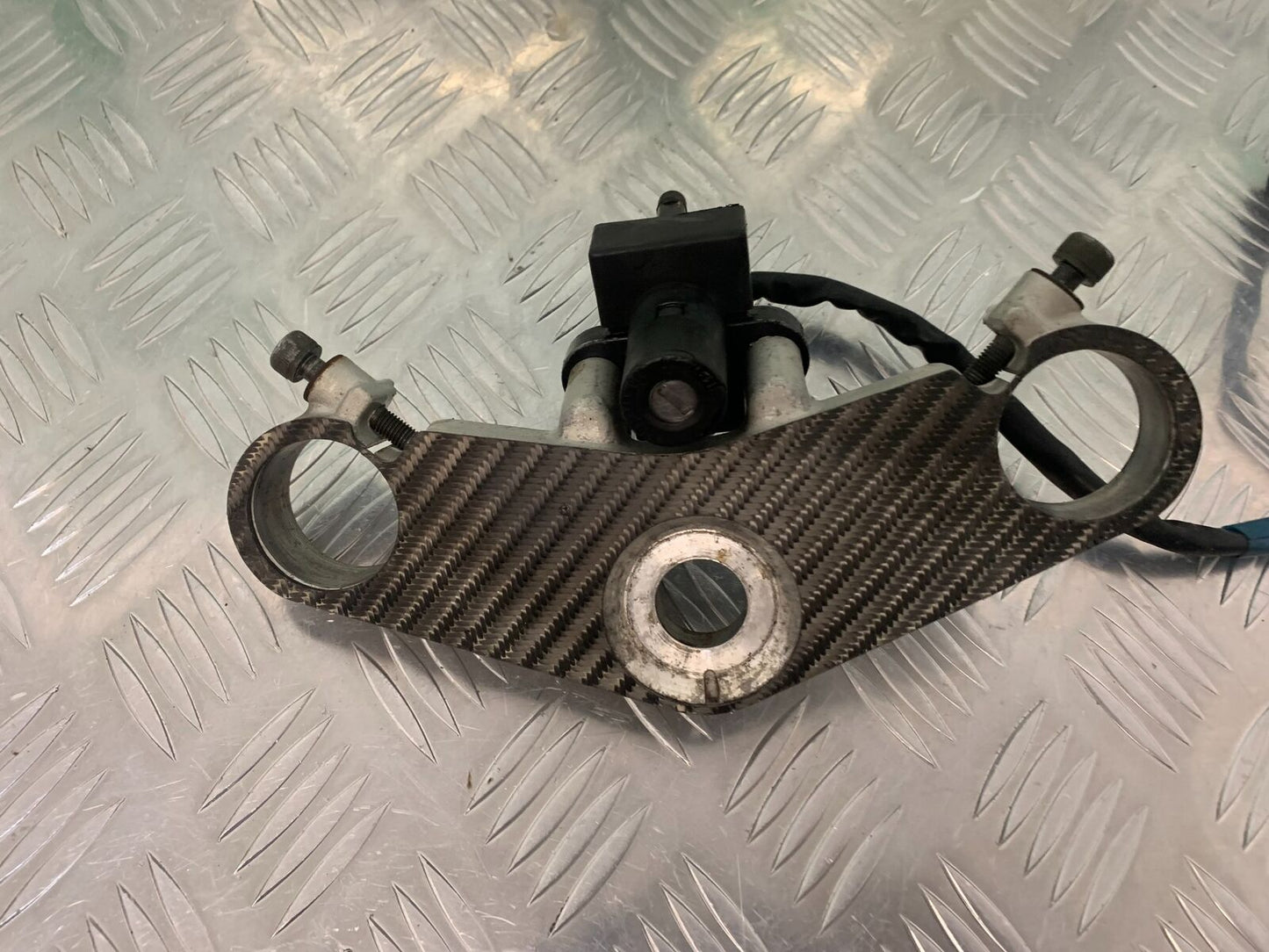 HONDA CBR 400 NC23 TRI-ARM TOP YOKE  YEAR 1987-89 (STOCK 969)
