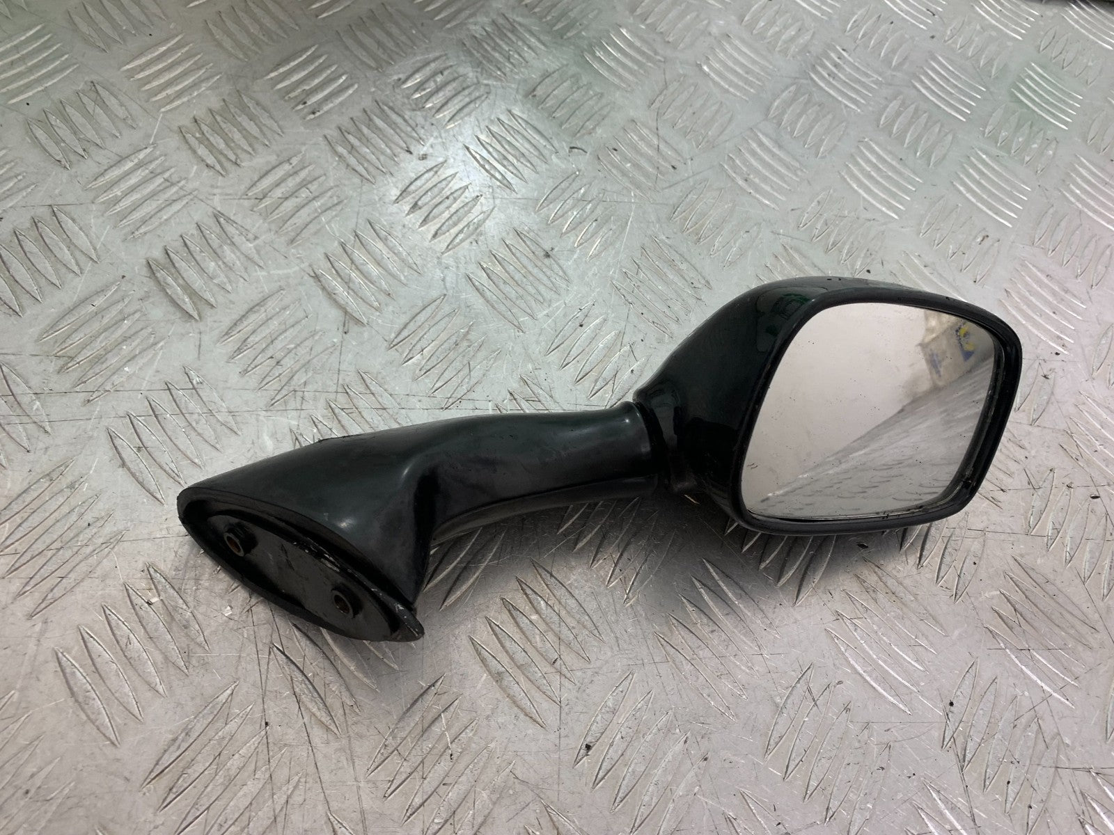 TRIUMPH 955i SPRINT ST RIGHT MIRROR YEAR 1999-04 (CMB1230)