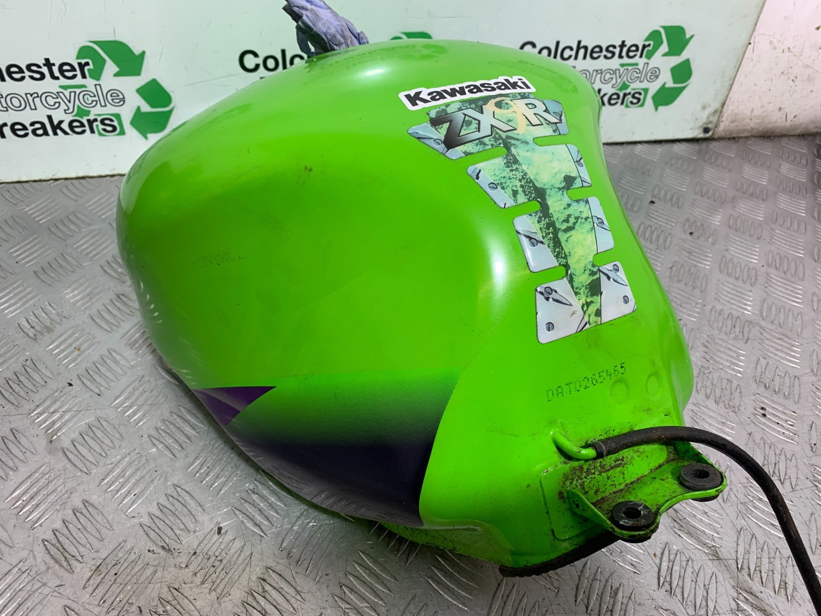 KAWASAKI ZX9R ZX9 R PETROL TANK YEAR 1998-1999 (CMB1329)