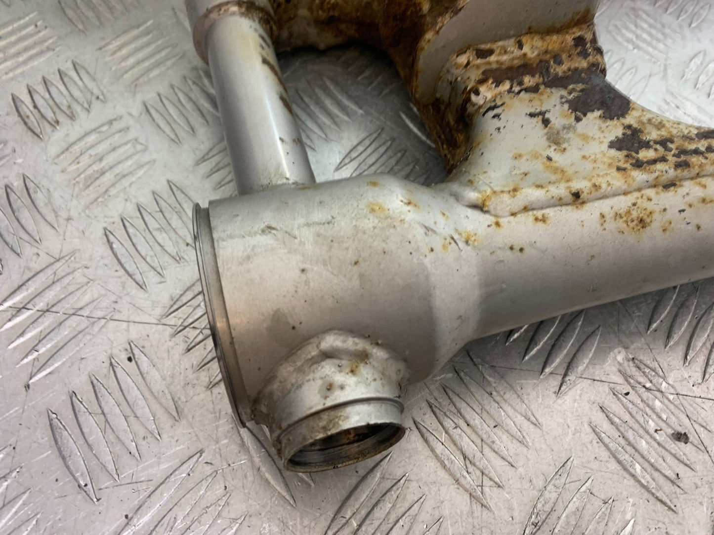 HONDA NT650 V DEAUVILLE SWINGARM YEAR 1998-01(CMB1320)