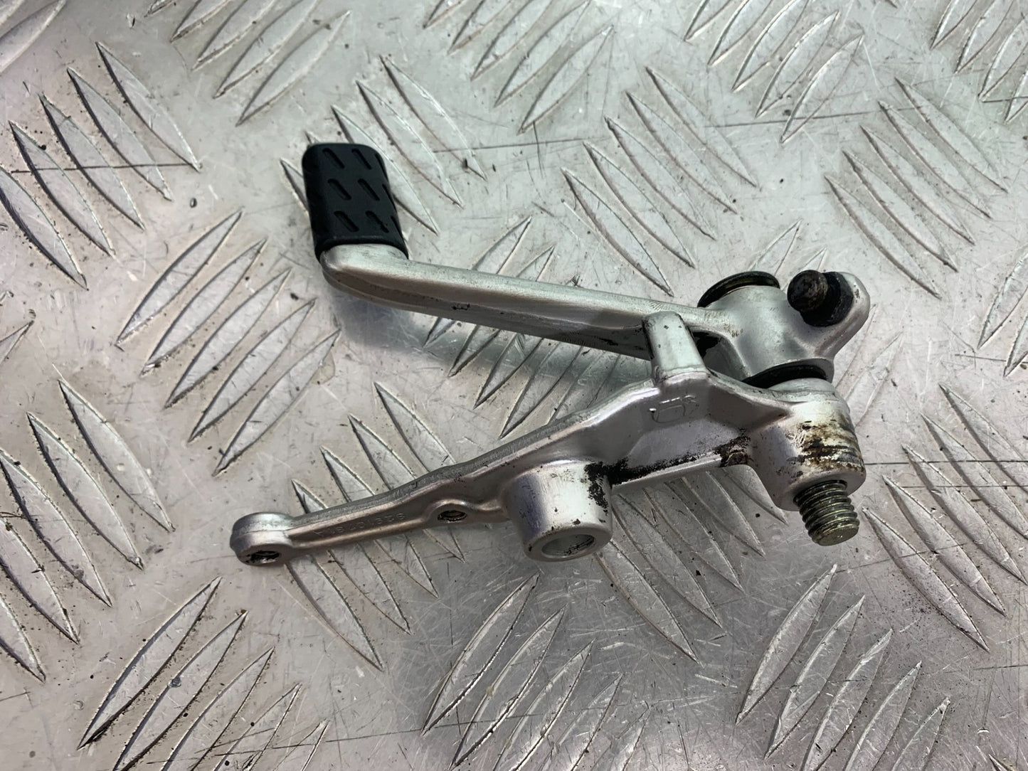 DUCATI 996 SPS 748 916 998 BRAKE PEDAL AND MOUNT 1999-2000 (CMB1209)