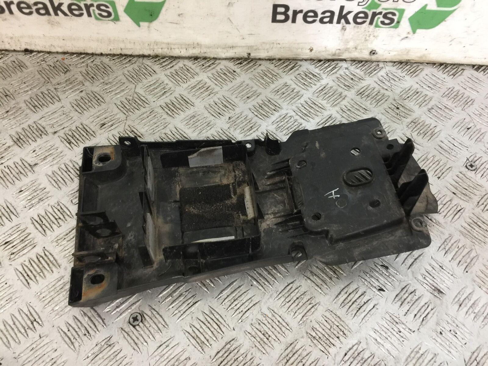 SUZUKI GSX-S 125 UNDERTRAY  YEAR 2017-2020  (STOCK 779)