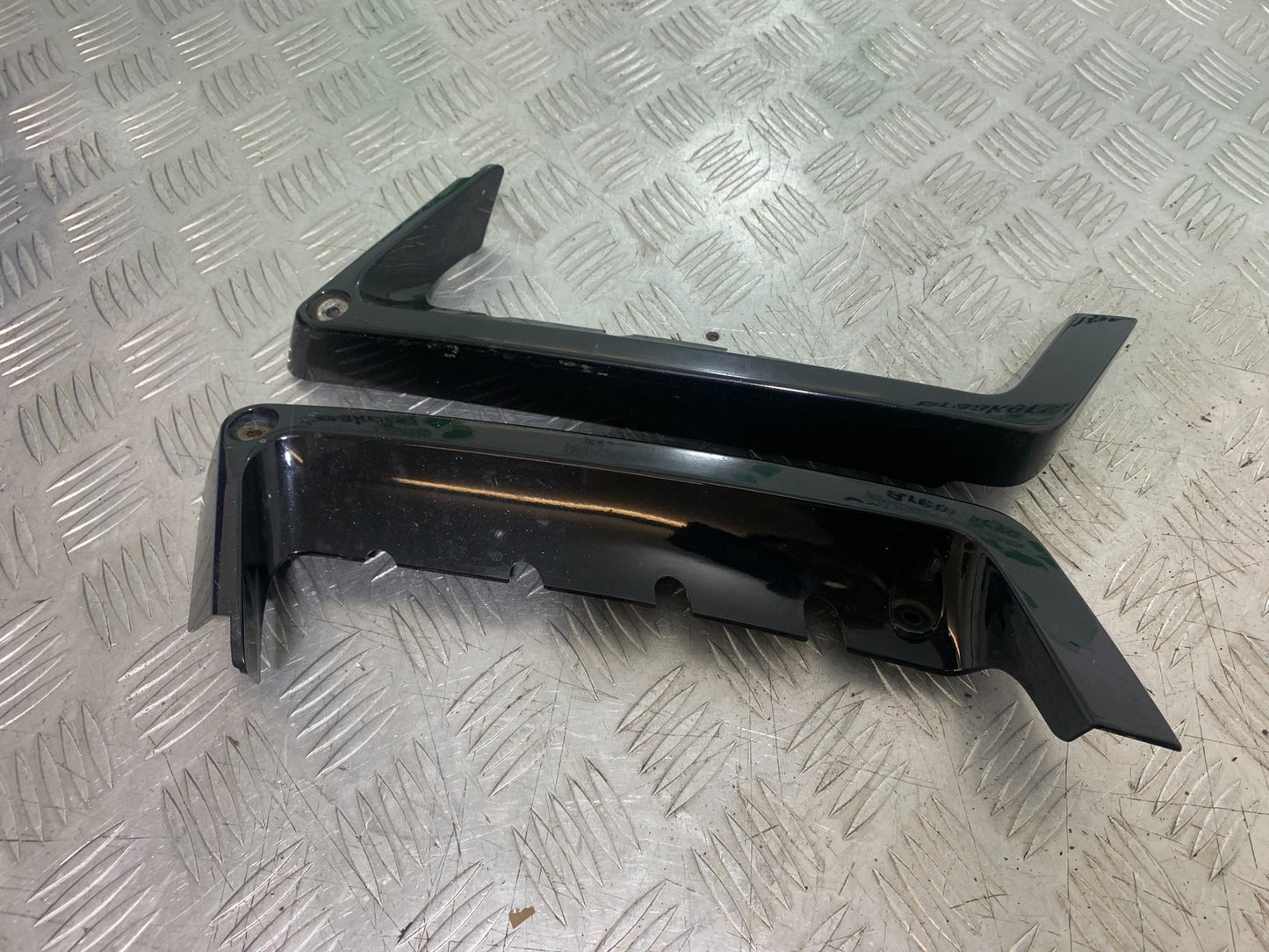 KAWASAKI GTR1400 GTR 1400 LEFT & RIGHT SIDE INFILLS  YEAR 2007-2009 (CMB1174)