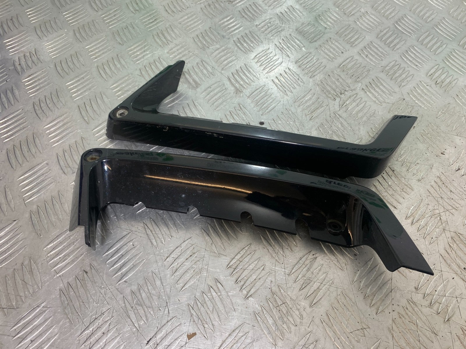 KAWASAKI GTR1400 GTR 1400 LEFT & RIGHT SIDE INFILLS  YEAR 2007-2009 (CMB1174)