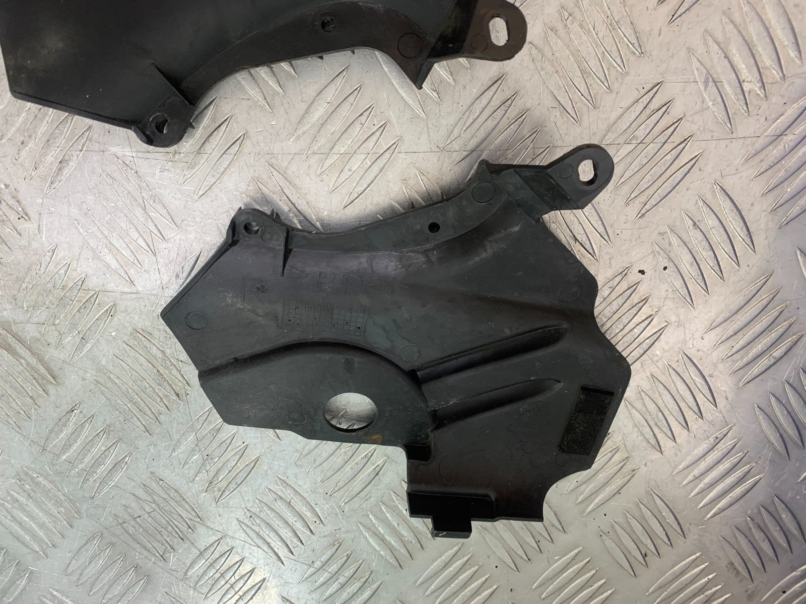 YAMAHA YBR125 CUSTOM SIDE INFILLS  YEAR 2008-2016 (CMB1192)