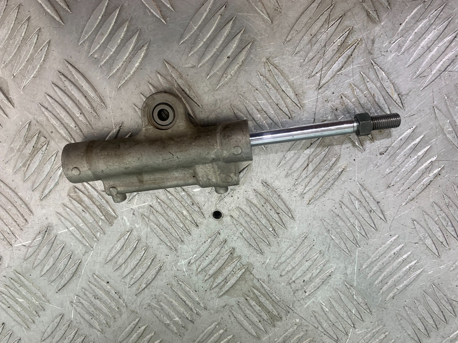 YAMAHA YZF R1 STEERING DAMPER   YEAR 2004-2006 (CMB1155)