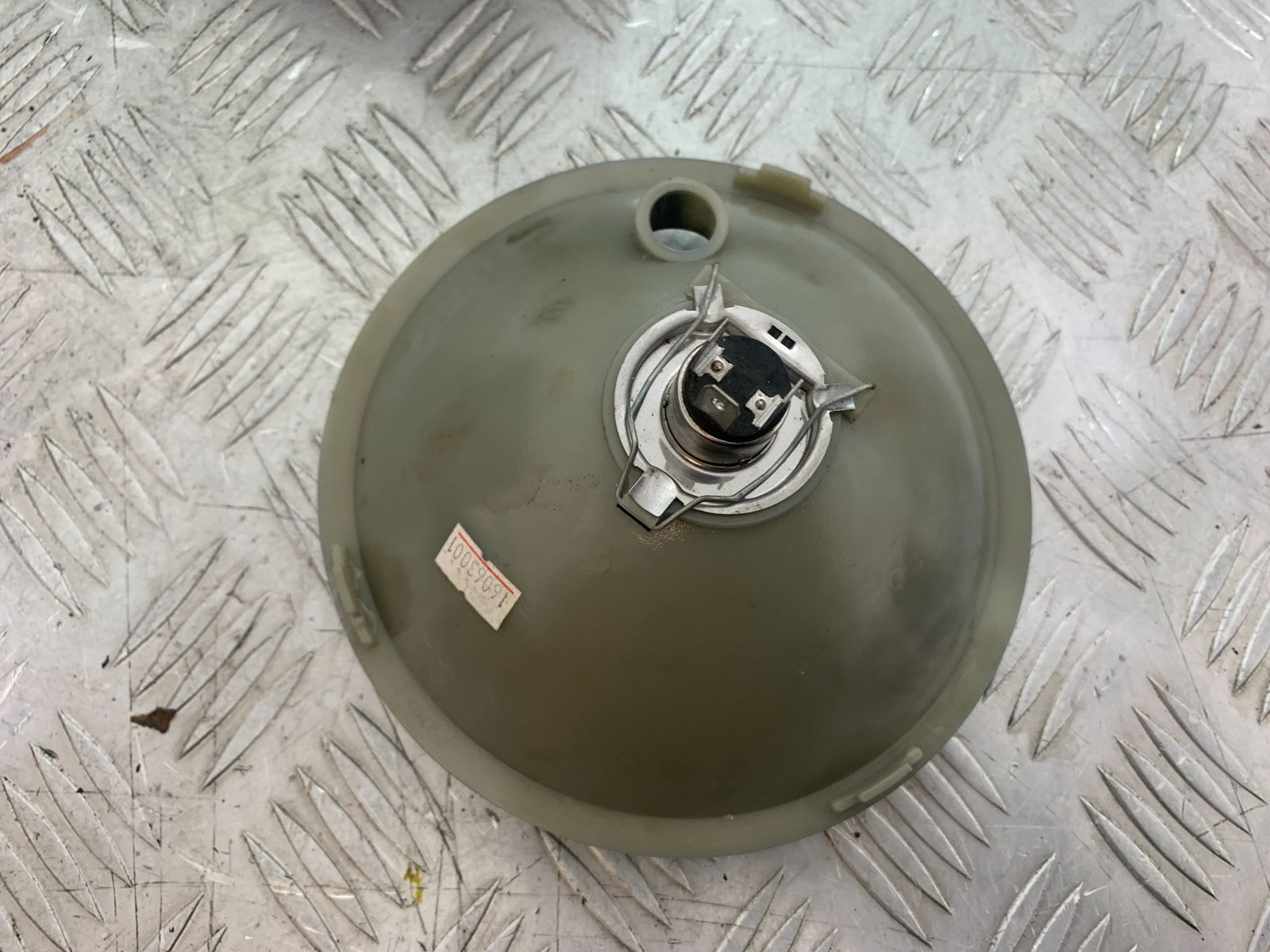 KAWASAKI VN1500 CLASSIC HEADLIGHT  YEAR 1999 -2006 (CMB1166)