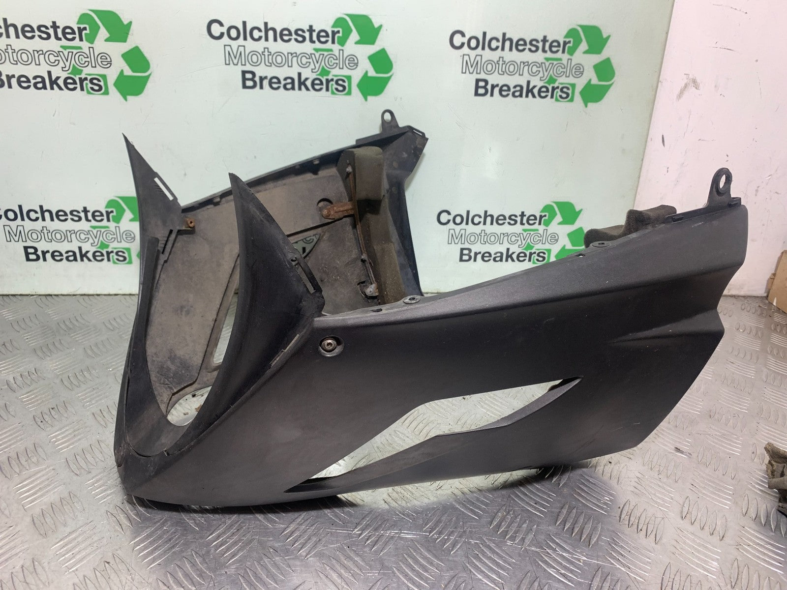 KAWASAKI GTR1400 GTR 1400 BELLYPAN YEAR 2007-2009 (CMB1174)