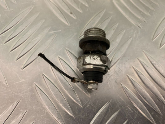 HONDA CB500 f CB500F OIL SWITCH   YEAR 2022 (STOCK 951)
