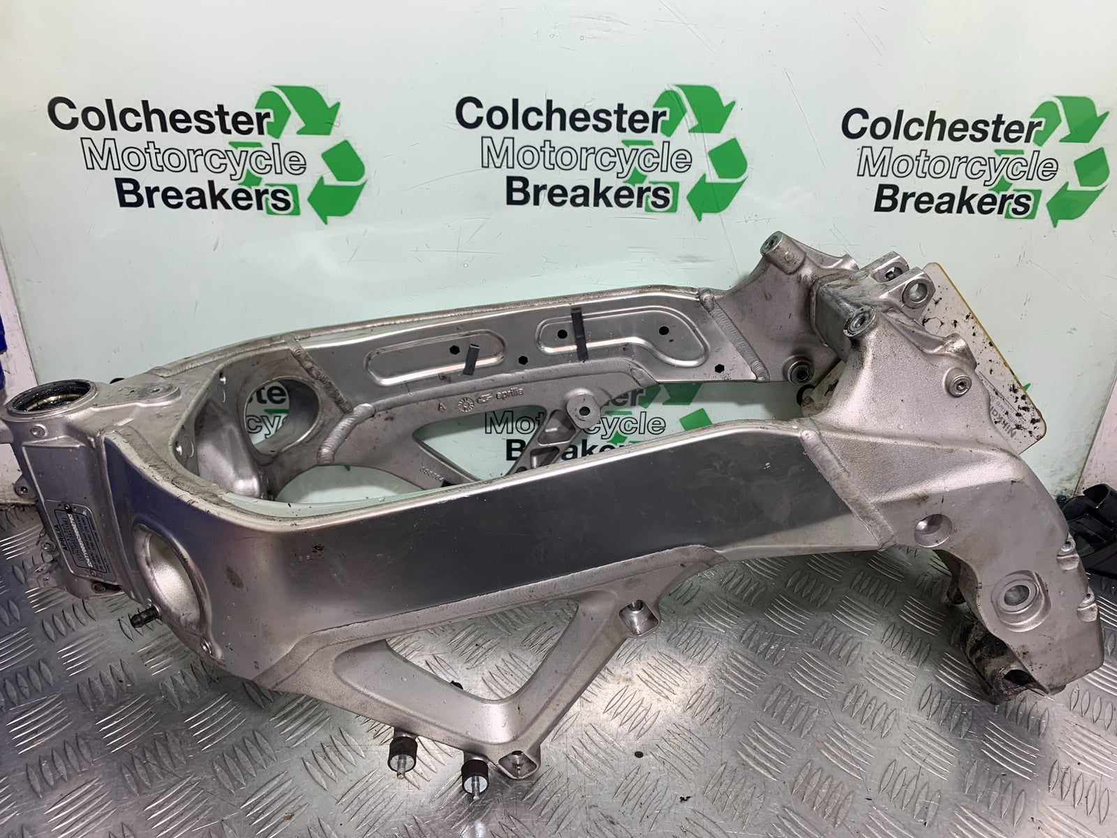 APRILIA TUONO 1000 V4 FRAME REG LOG BOOK  YEAR 2013-2014 (CMB1239)