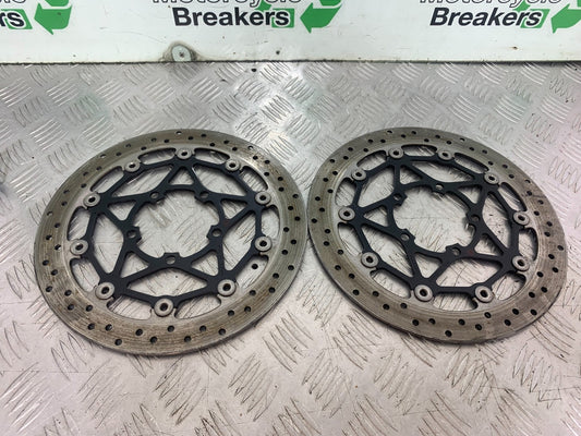 TRIUMPH 675 STREET TRIPLE FRONT BRAKE DISCS  2013-2016 (CMB1186)