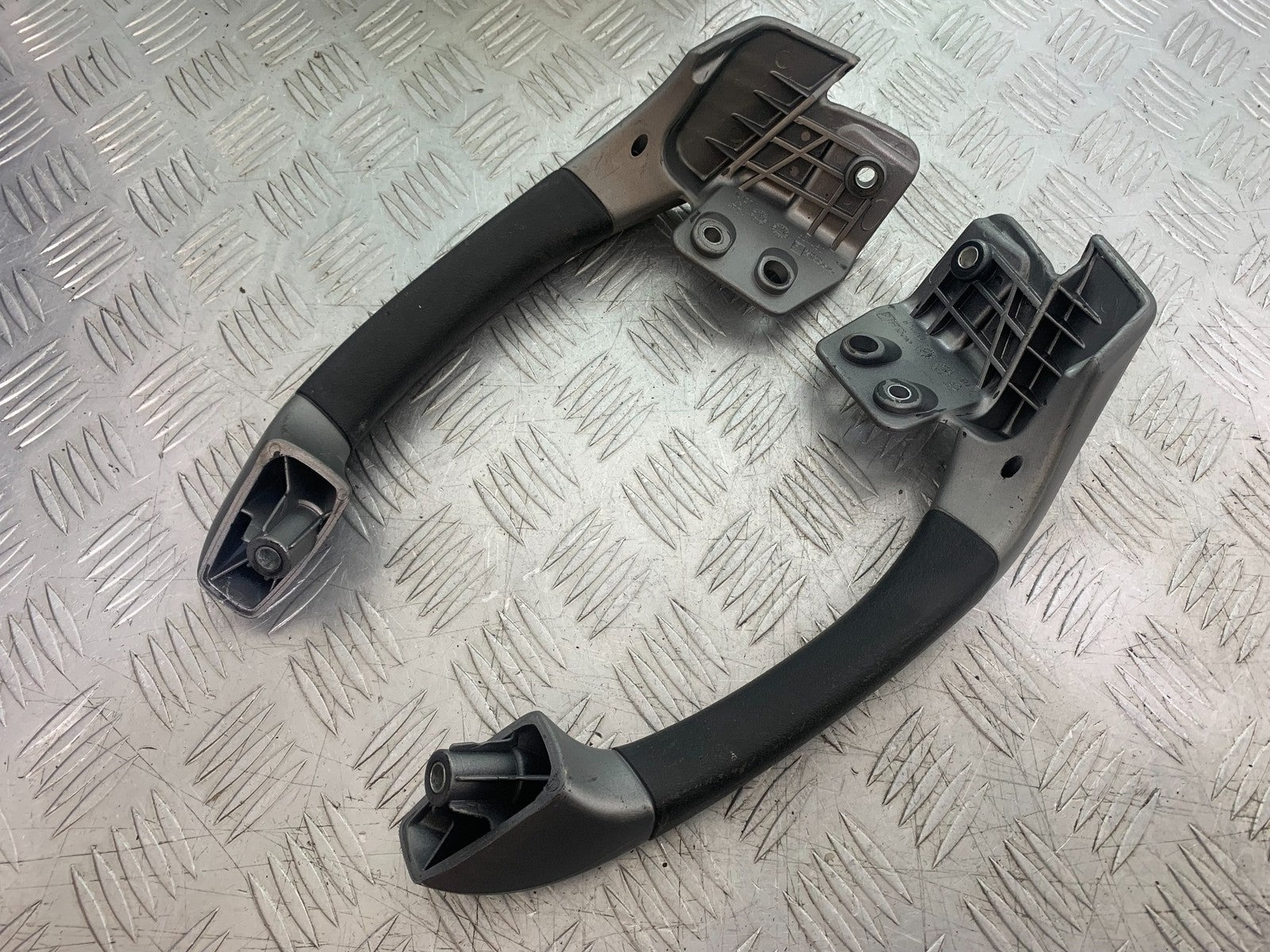 PIAGGIO MP3 250 ie GRAB RAILS  YEAR 2007 (CMB1307)