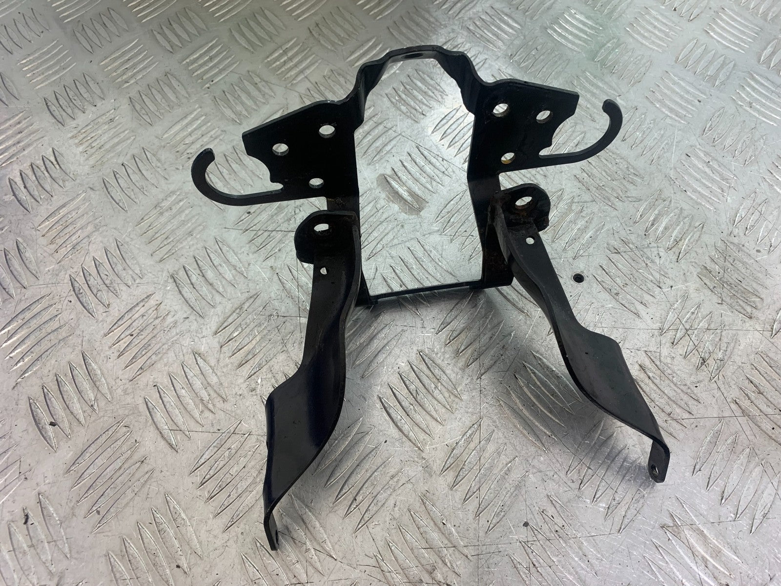 BMW R850 R R850R HEADLIGHT BRACKET YEAR 1994-2002 (CMB1170)