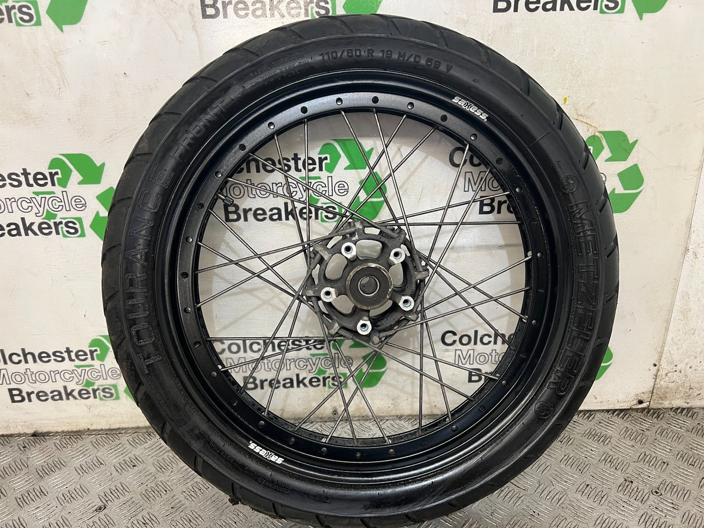 TRIUMPH TIGER 1200 EXPLORER FRONT WHEEL   YEAR 2012-2015 (STOCK 901)