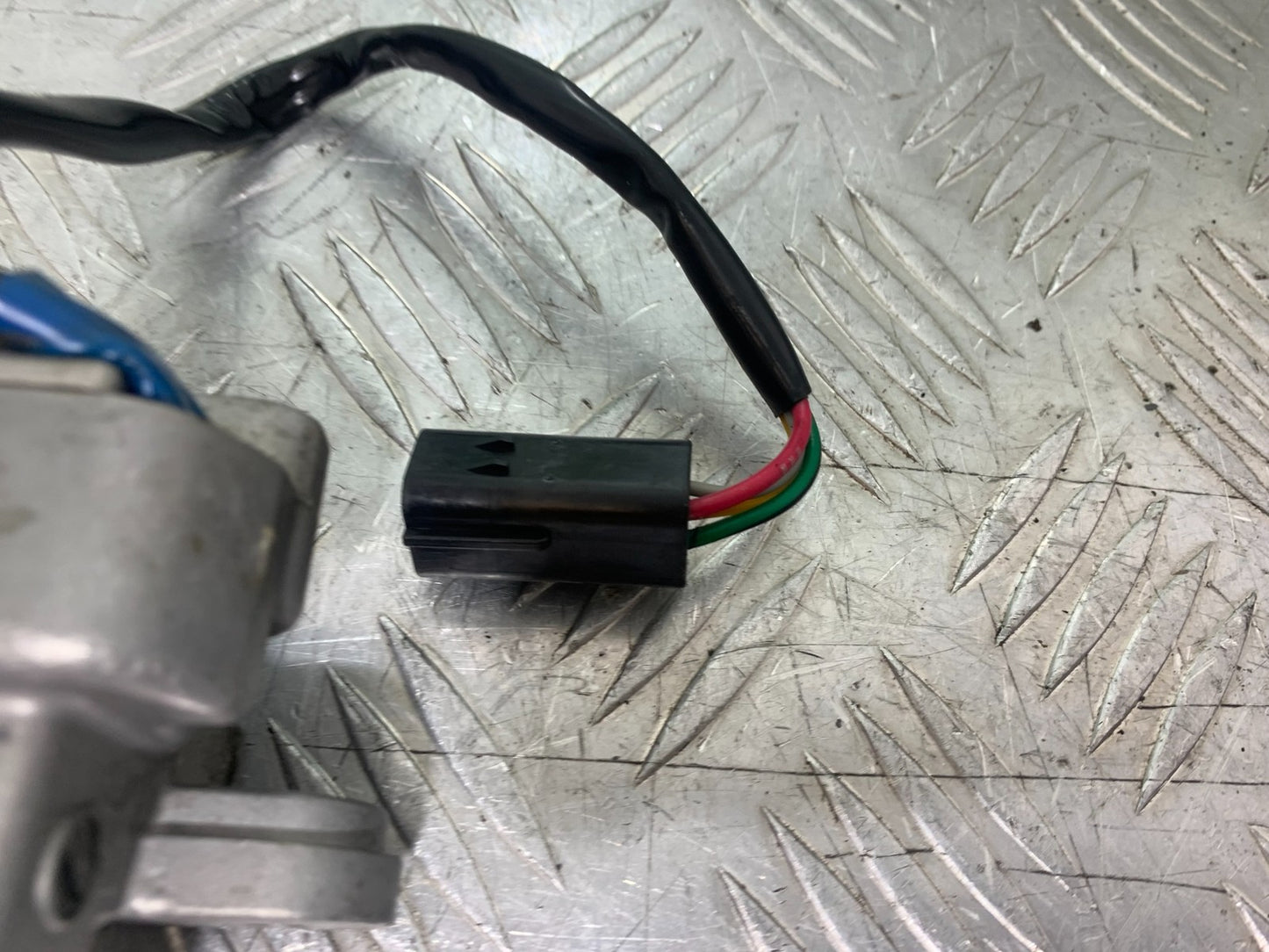DUCATI 1198 S ECU LOCKS CLOCKS KEYS CODE   YEAR 2009-2011 (CMB1219)