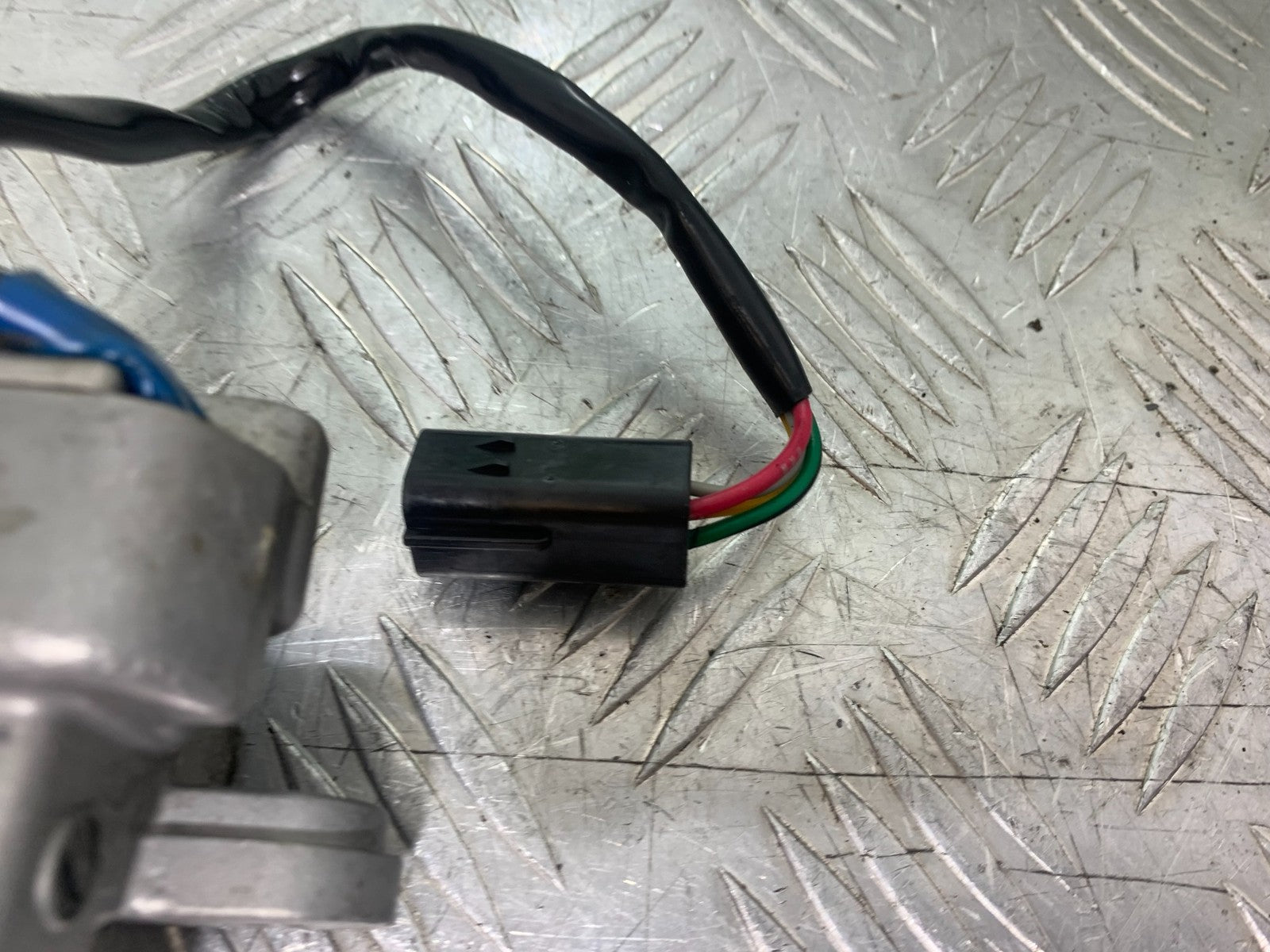 DUCATI 1198 S ECU LOCKS CLOCKS KEYS CODE   YEAR 2009-2011 (CMB1219)