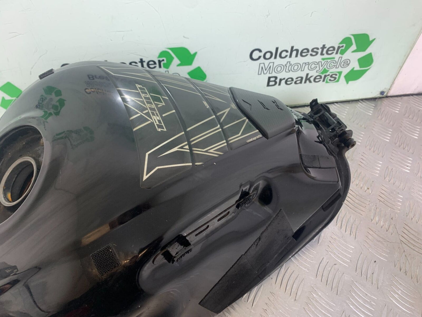 HONDA VFR1200 VFR 1200 FA PETROL TANK  YEAR 2010-11 CMB1088)