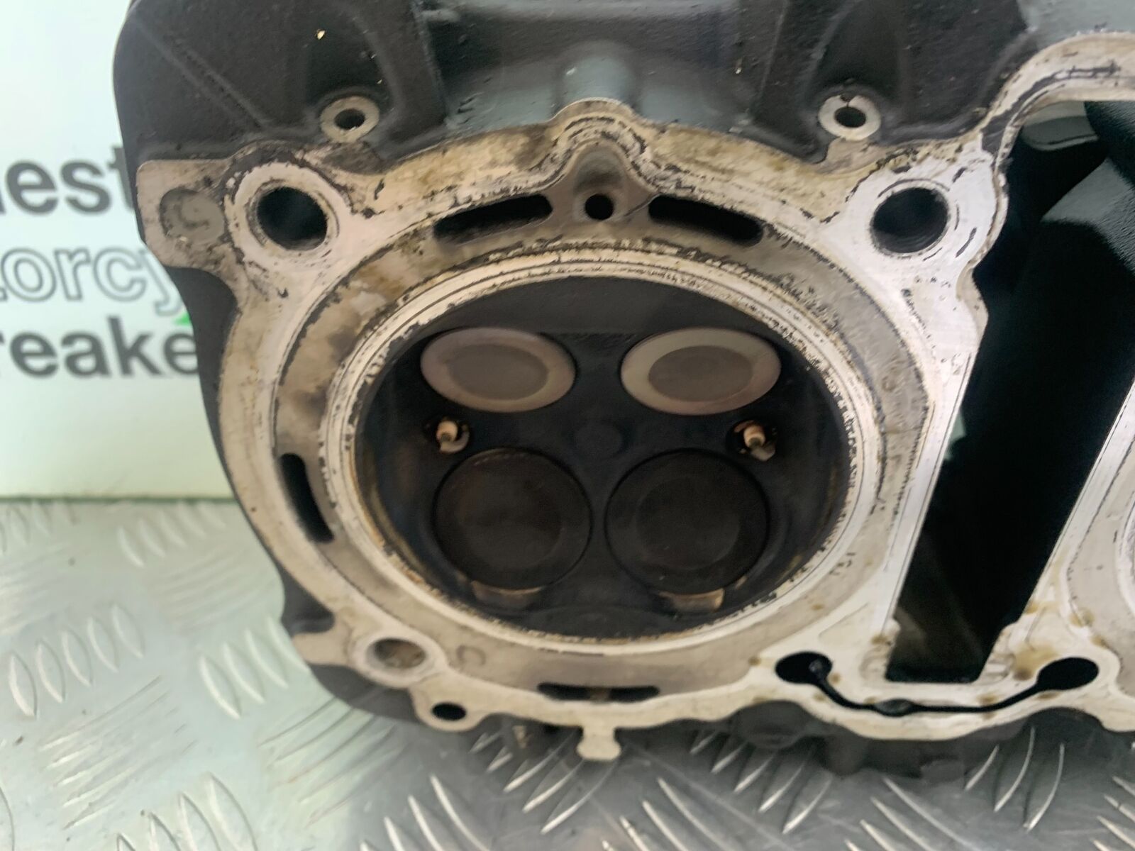 TRIUMPH THUNDERBIRD 1600 CYLINDER HEAD   YEAR 2011 (CMB1107)