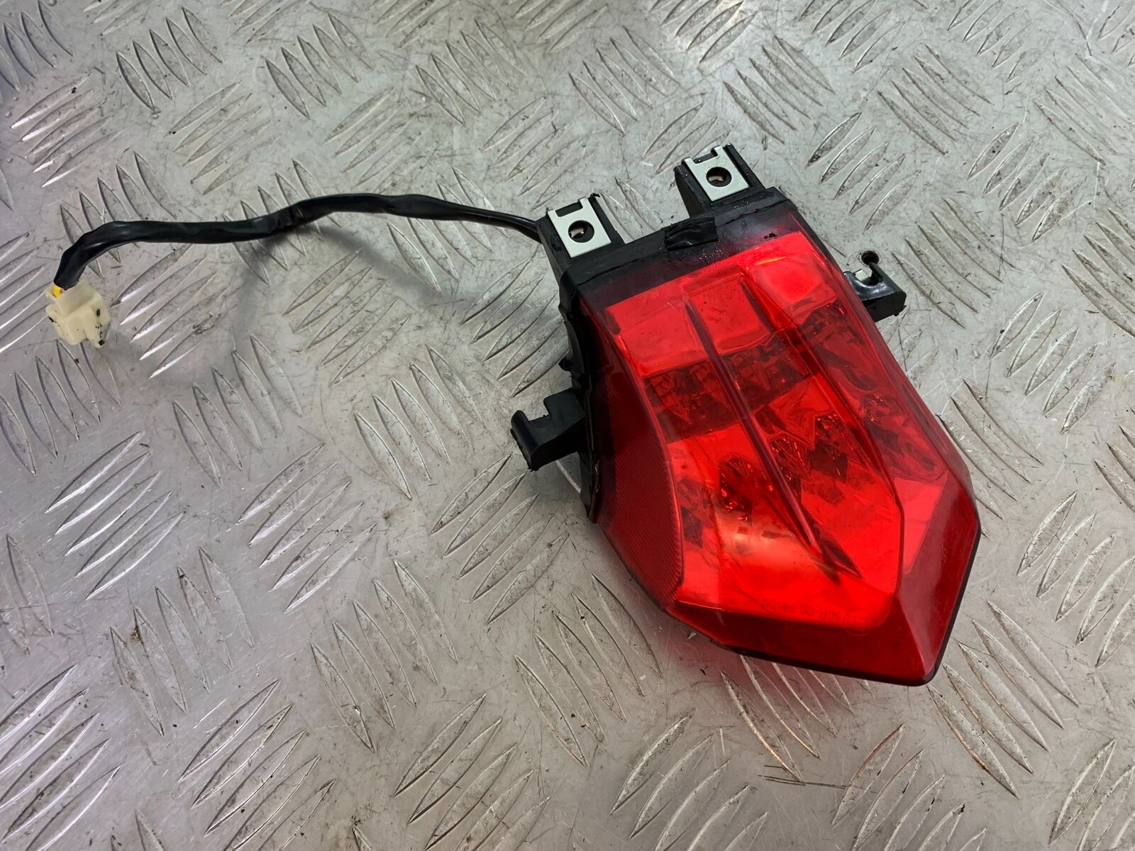 BENELLI BN125 BN 125 REAR LIGHT   YEAR 2018-2021 (CMB1080)