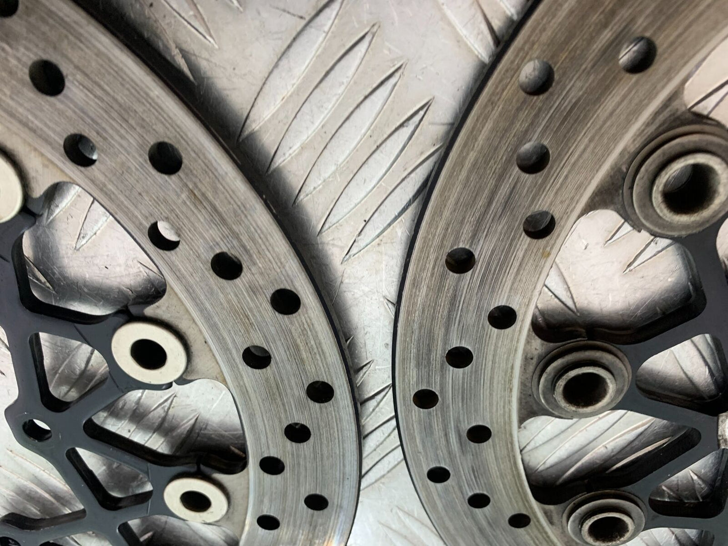 SUZUKI GSXR1000 GSXR 1000 FRONT BRAKE DISCS    2009-2016 (CMB1049)