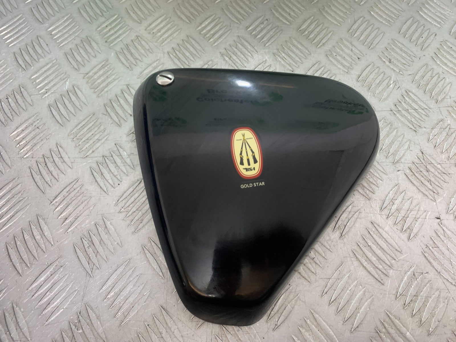 BSA 650 GOLD STAR LEFT SEAT PANEL YEAR 2022-2025 (CMB1262)