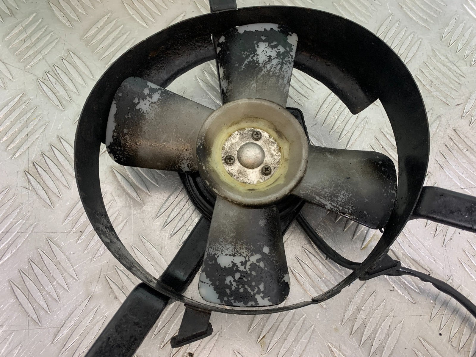 KAWASAKI ZZR1100 D RADIATOR FAN YEAR 1993-2001 (CMB1189)