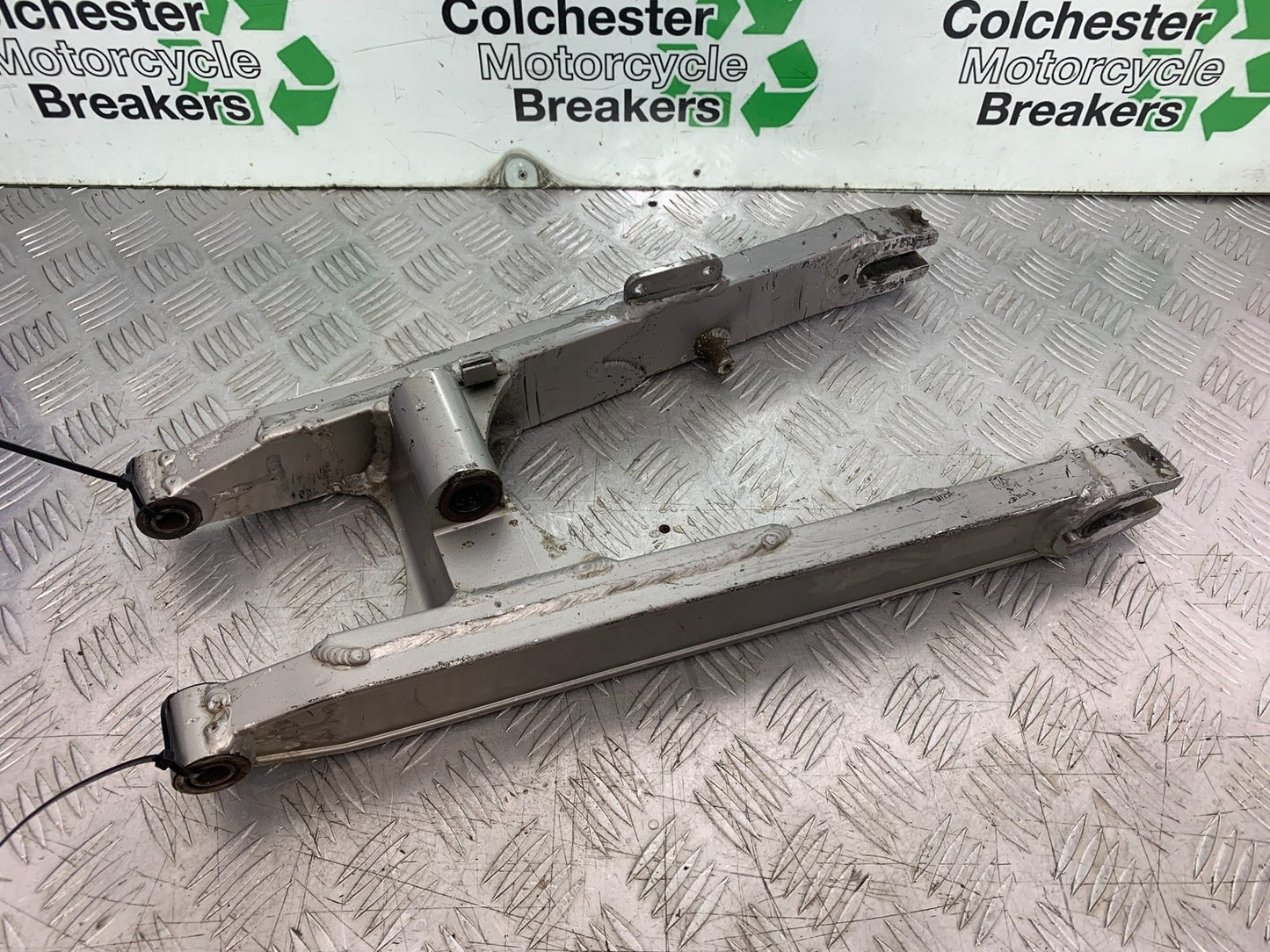 KAWASAKI KLR250 KLR 250 SWINGARM YEAR 1984-2001 (CMB1225)