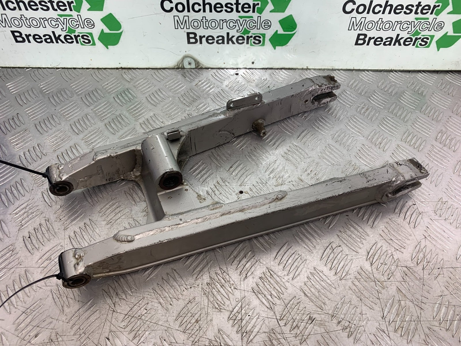KAWASAKI KLR250 KLR 250 SWINGARM YEAR 1984-2001 (CMB1225)