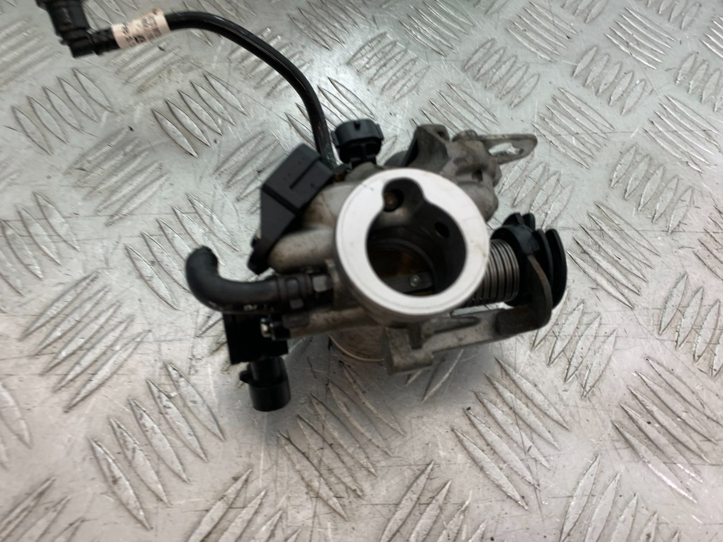 KTM DUKE 125 THROTTLE BODY  YEAR 2017-2022 (CMB1274)