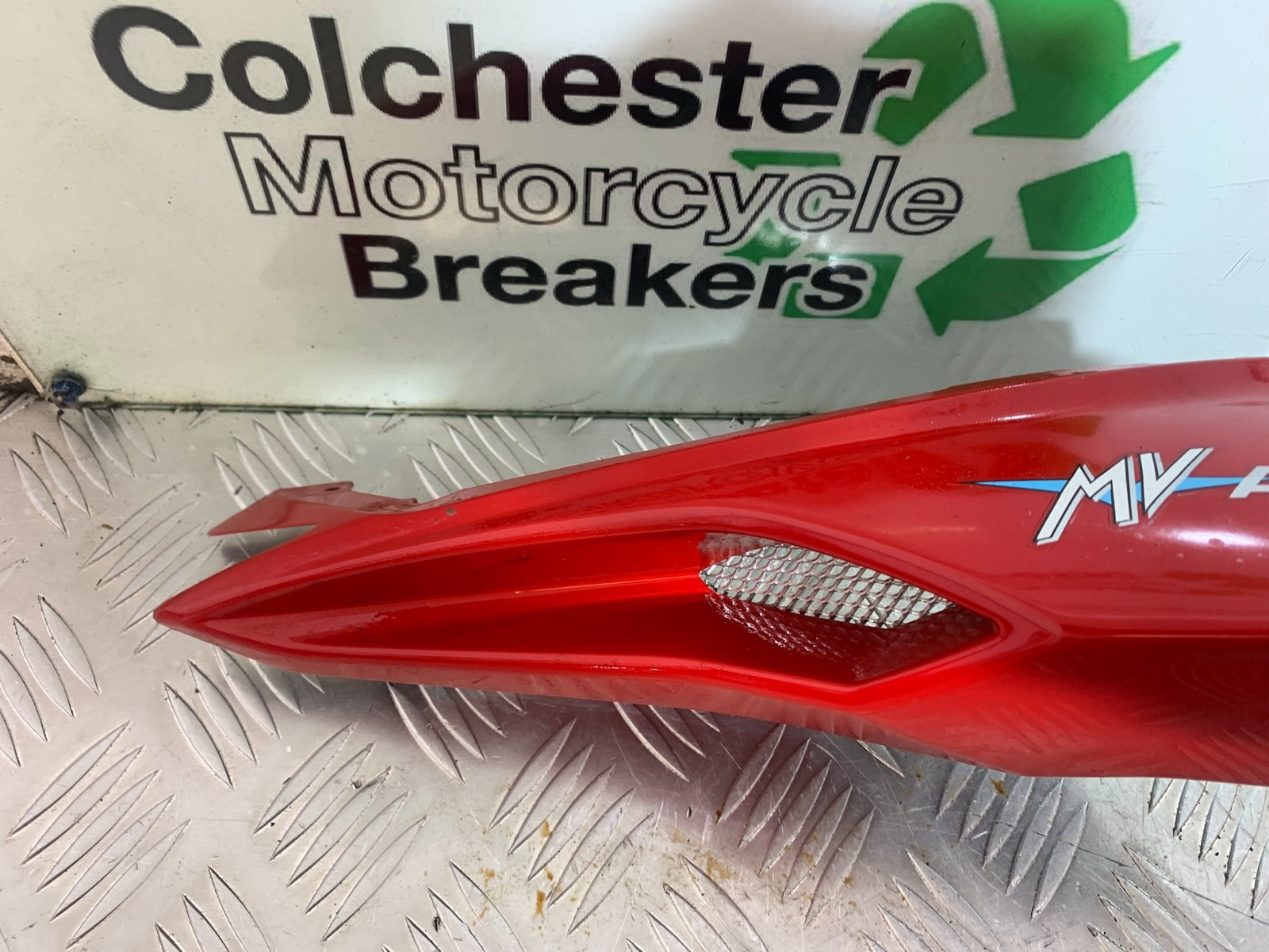 MV AGUSTA 800 F3 RIGHT SEAT PANEL   YEAR 2013-2016 (CMB1152)