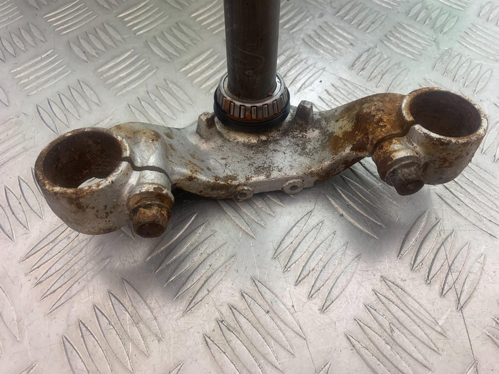 YAMAHA XV535 XV 535 VIRAGO BOTTOM YOKE YEAR 1994-02 (CMB1139)