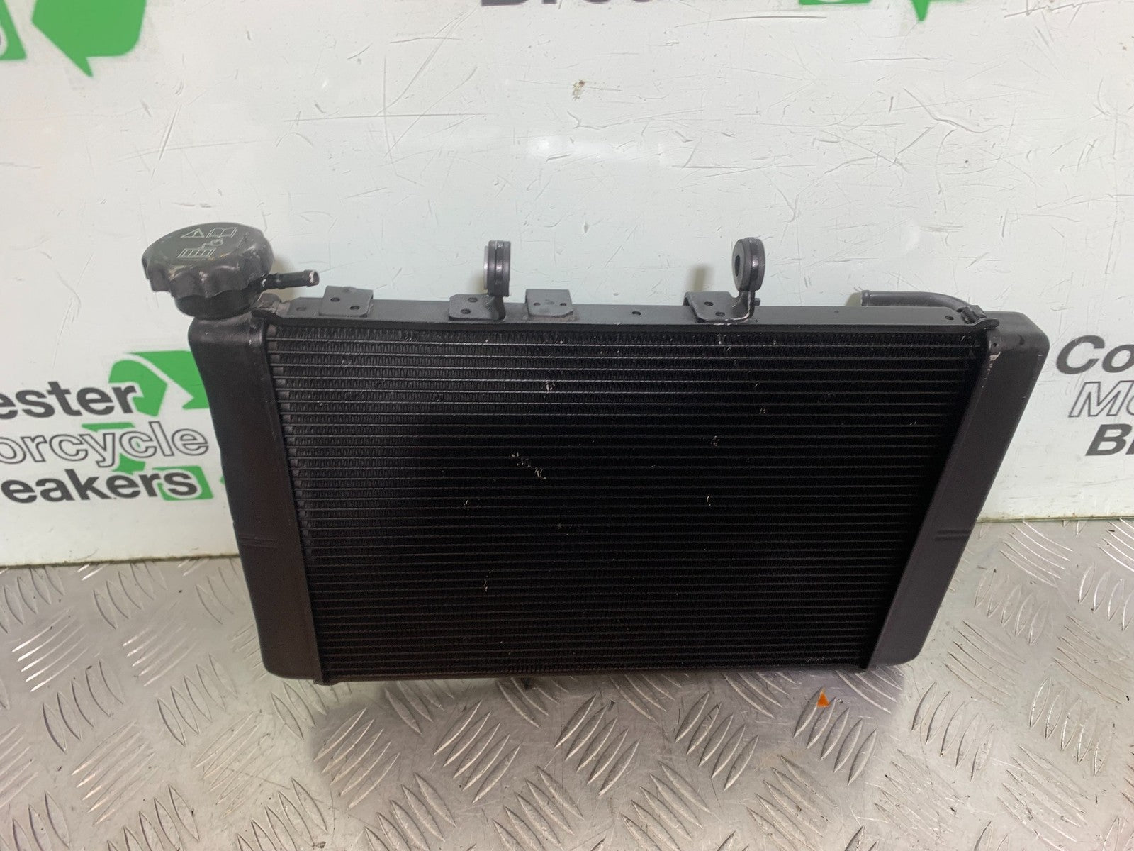 TRIUMPH TRIDENT 660 RADIATOR  YEAR 2021-2024 (CMB1295)