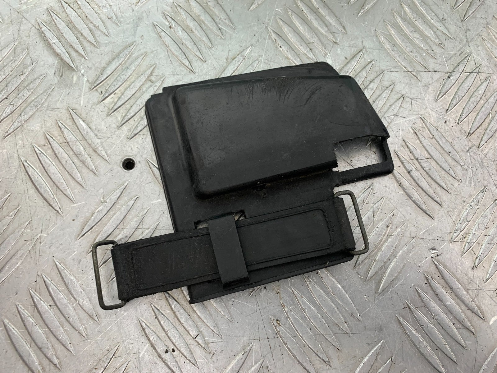 YAMAHA XV1100 XV 1100 VIRAGO BATTERY COVER 1990-1999 (CMB1190)