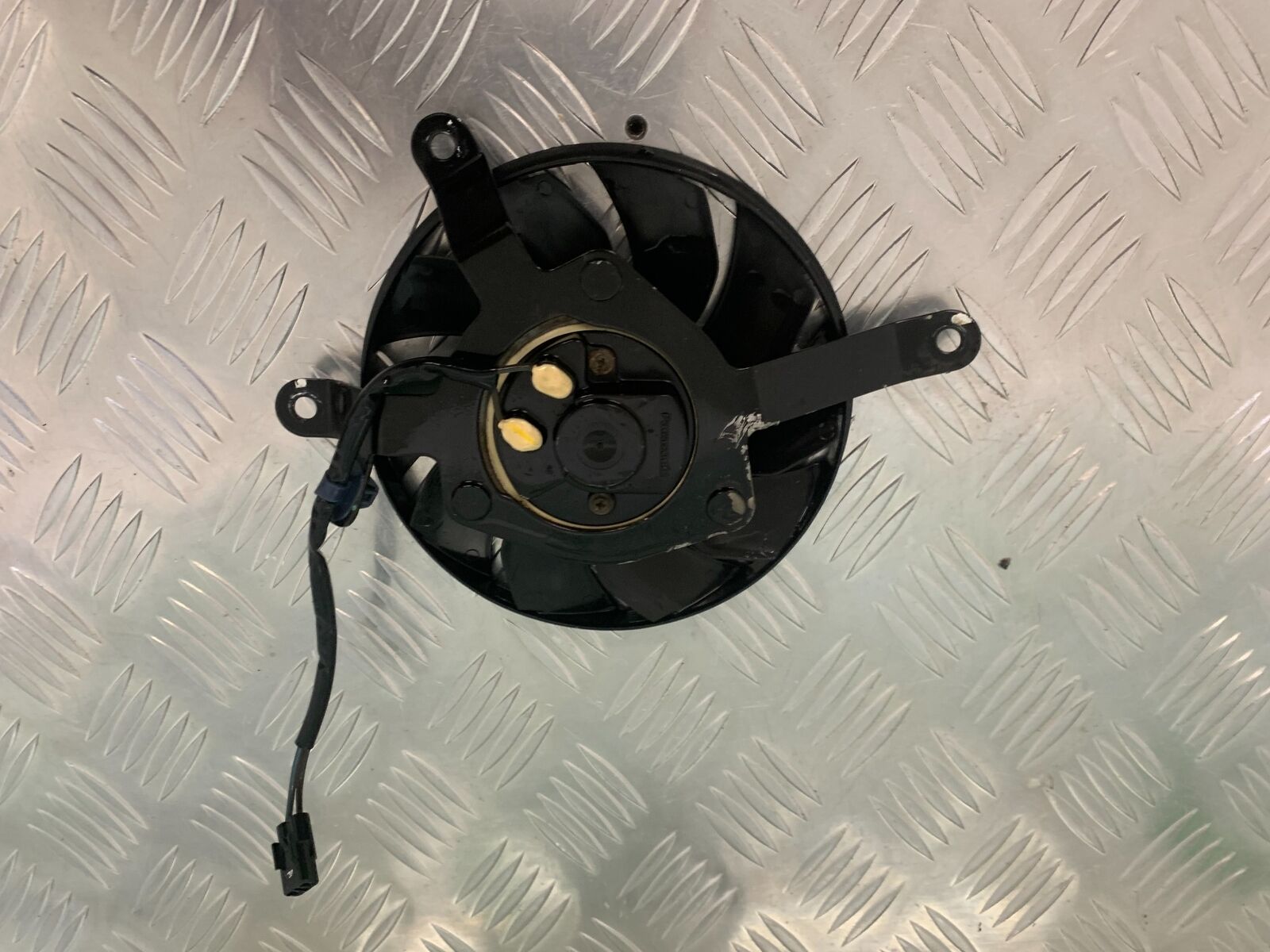HONDA CBR650 R CBR 650R RADIATOR FAN   YEAR 2019-2020 (STOCK 952)