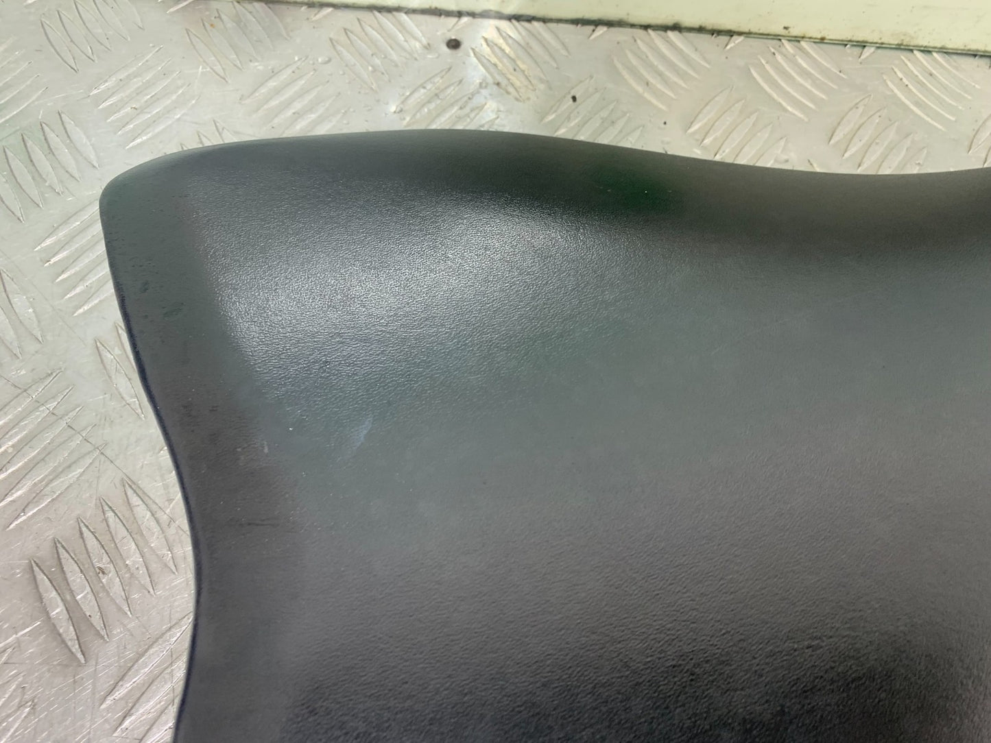 HONDA CBR1000 rr FIREBLADE FRONT SEAT  YEAR 2012-2016 (CMB1198)