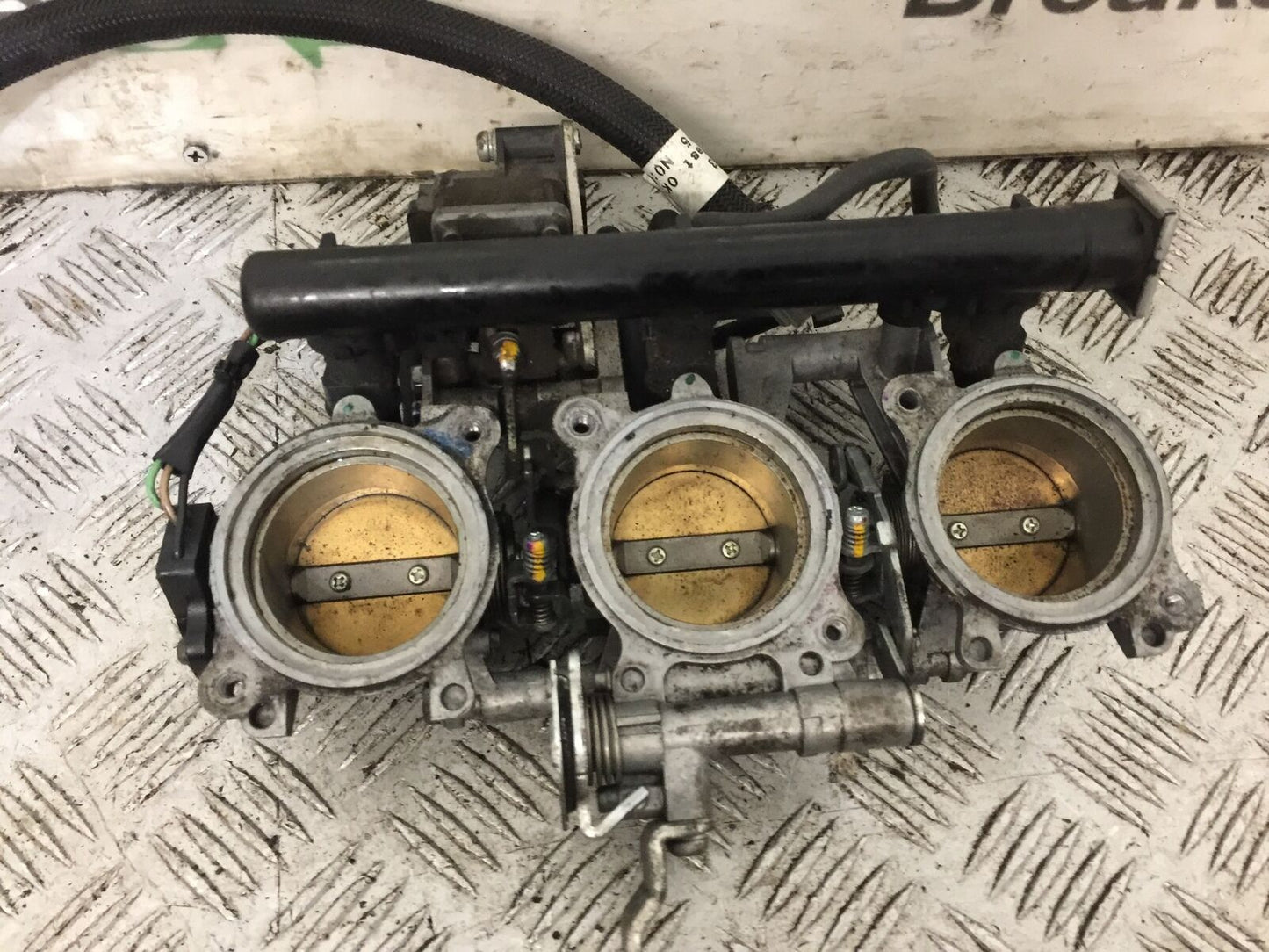 TRIUMPH 675 STREET TRIPLE THROTTLE BODIES   YEAR 2016 (STOCK 812)