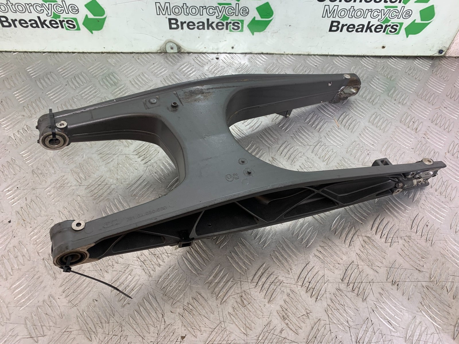KTM 125 DUKE SWINGARM  YEAR 2018-2023 (CMB1185)