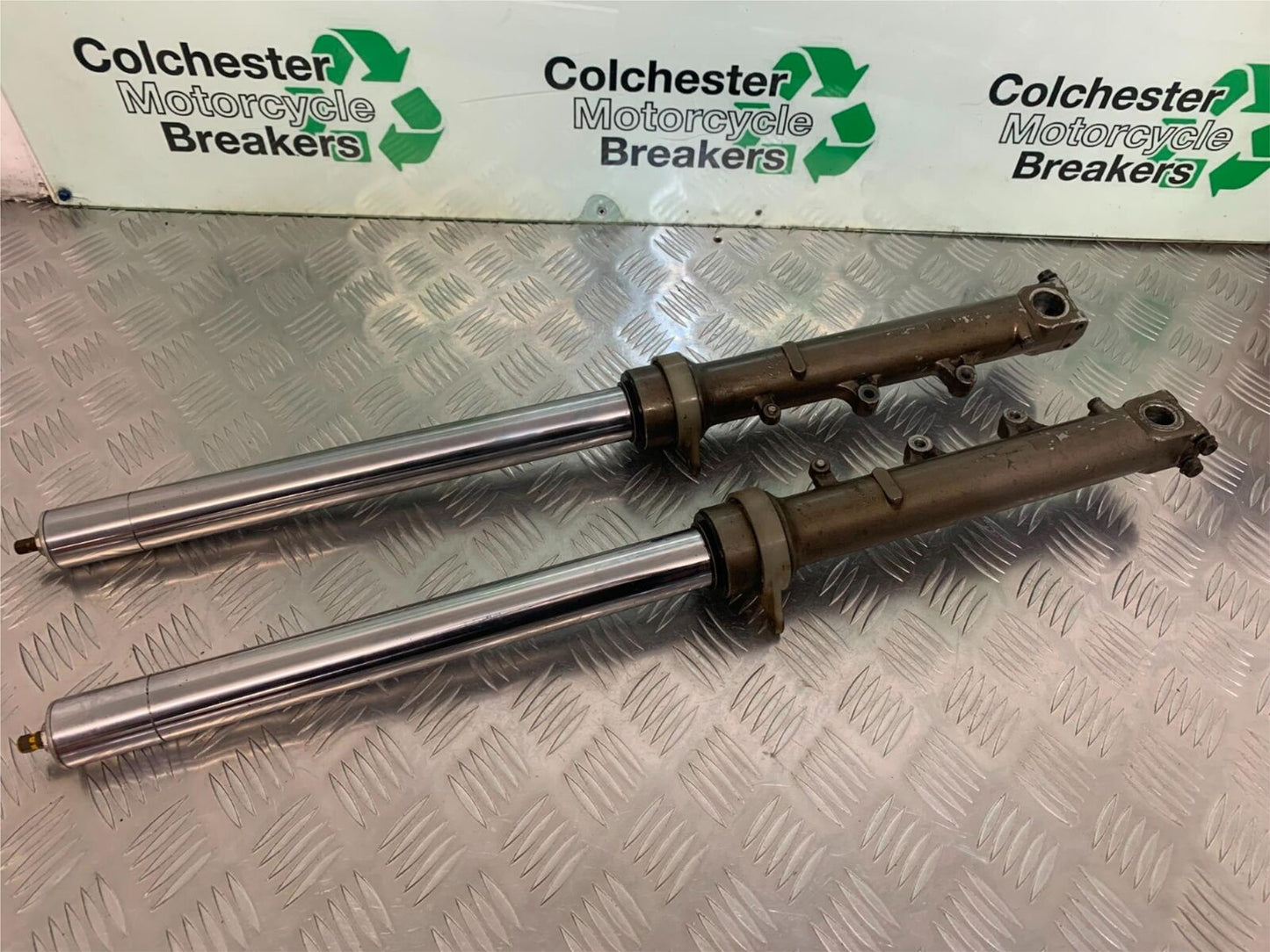 HONDA CBR 400 NC23 TRI-ARM FORKS   YEAR YEAR 1987-89 (STOCK 969)