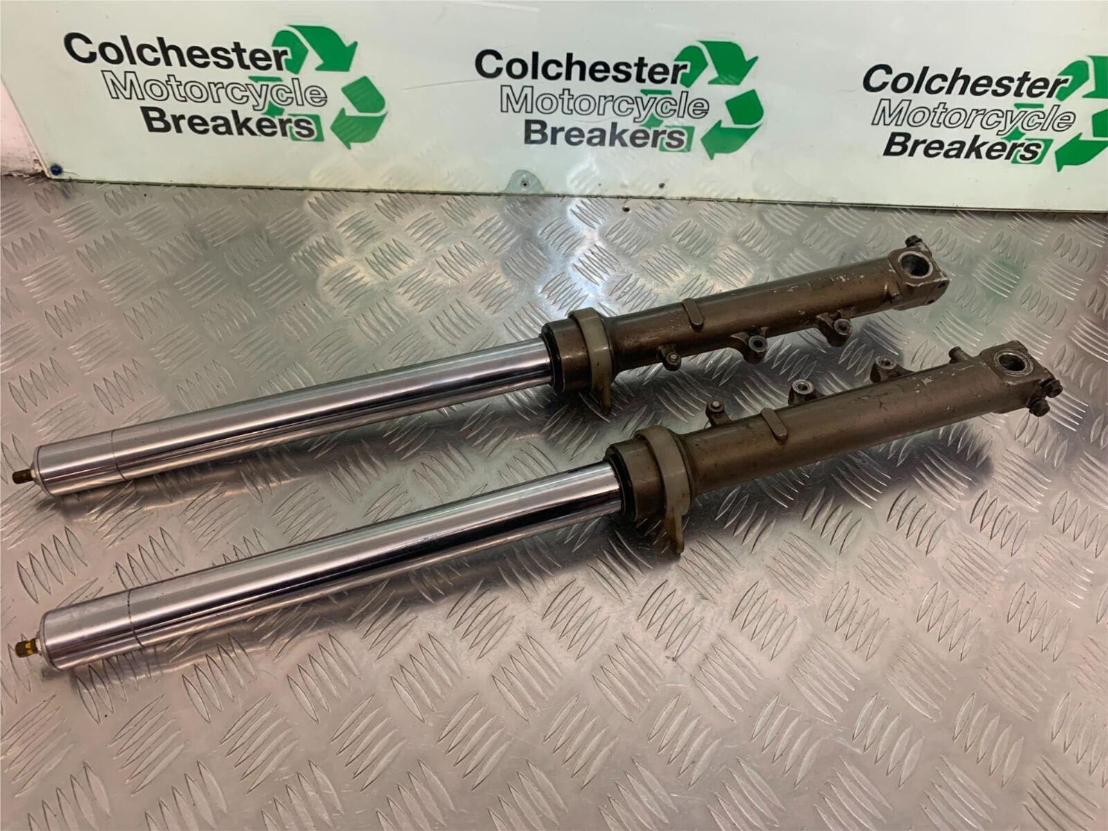 HONDA CBR 400 NC23 TRI-ARM FORKS   YEAR YEAR 1987-89 (STOCK 969)
