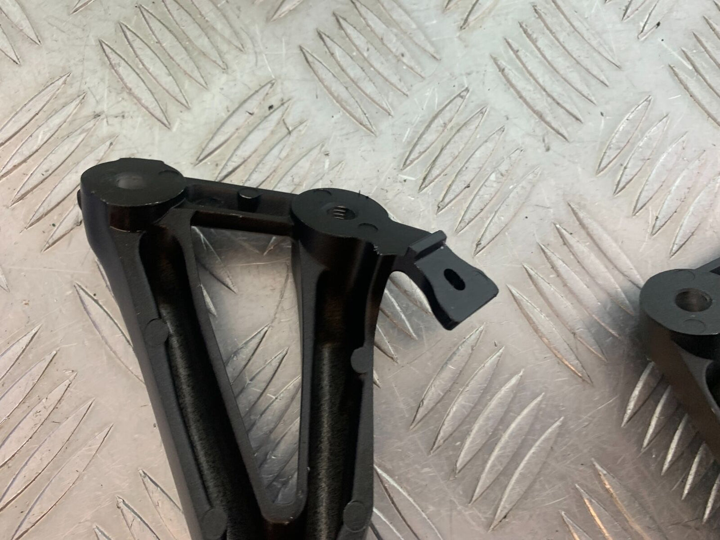 YAMAHA XSR900 XSR 900 REAR HANGERS AND PEGS  YEAR 2021-2022 (CMB1073)