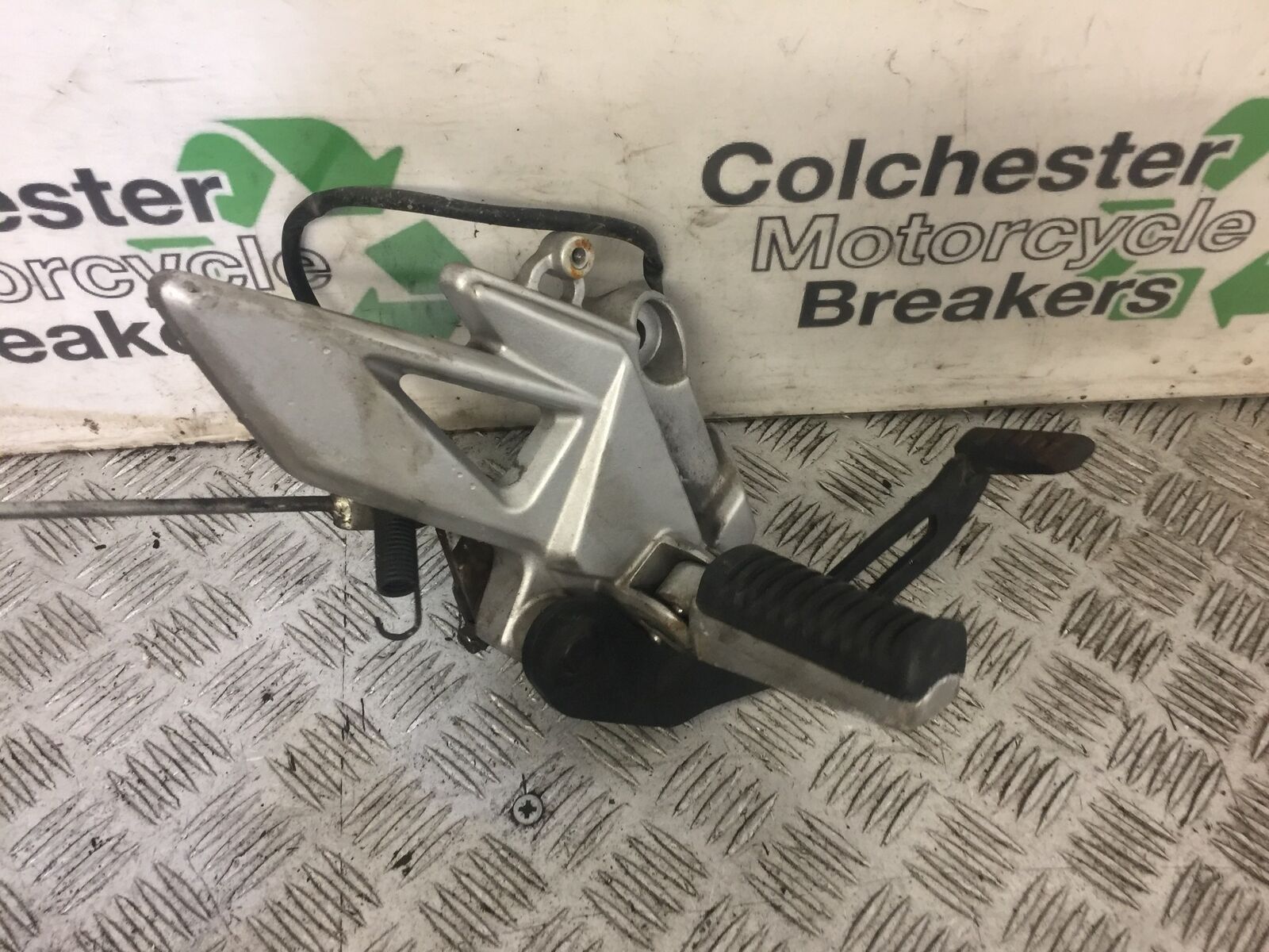 KYMCO CK1 125 FRONT FRONT RIGHT HANGER   YEAR 2015 (STOCK 692)
