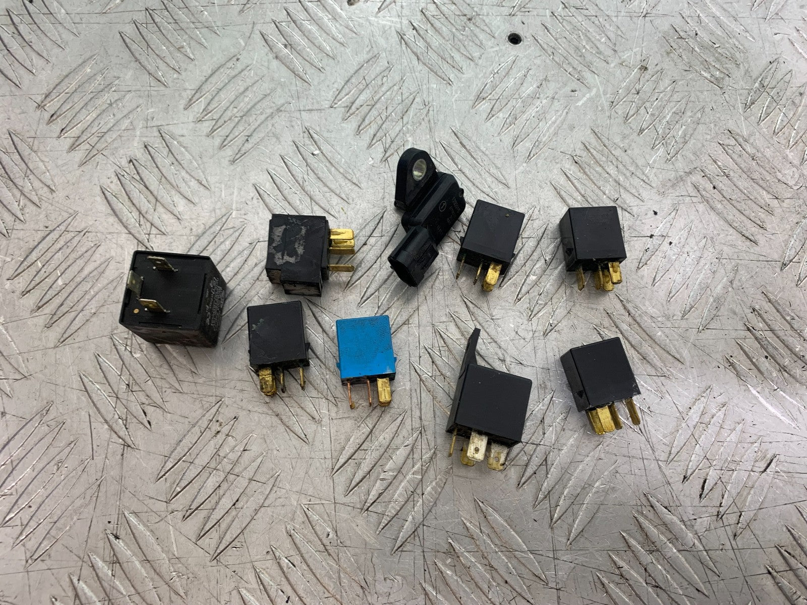 TRIUMPH 1050 SPRINT GT RELAYS   YEAR 2010-2016 (CMB1250)