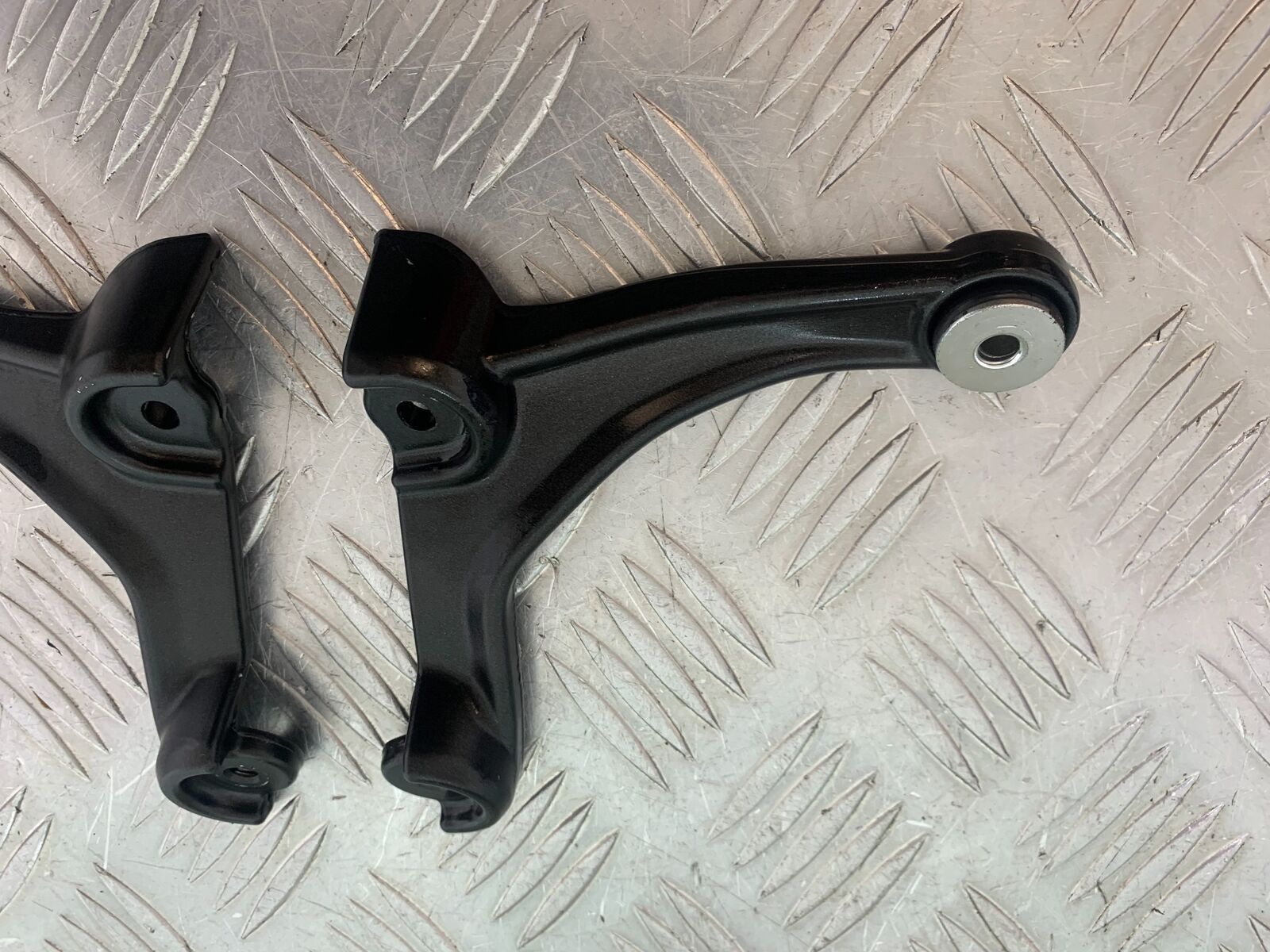 YAMAHA XSR900 XSR 900 LEFT & RIGHT COWL BRACKETS   YEAR 2021-2022 (CMB1073)