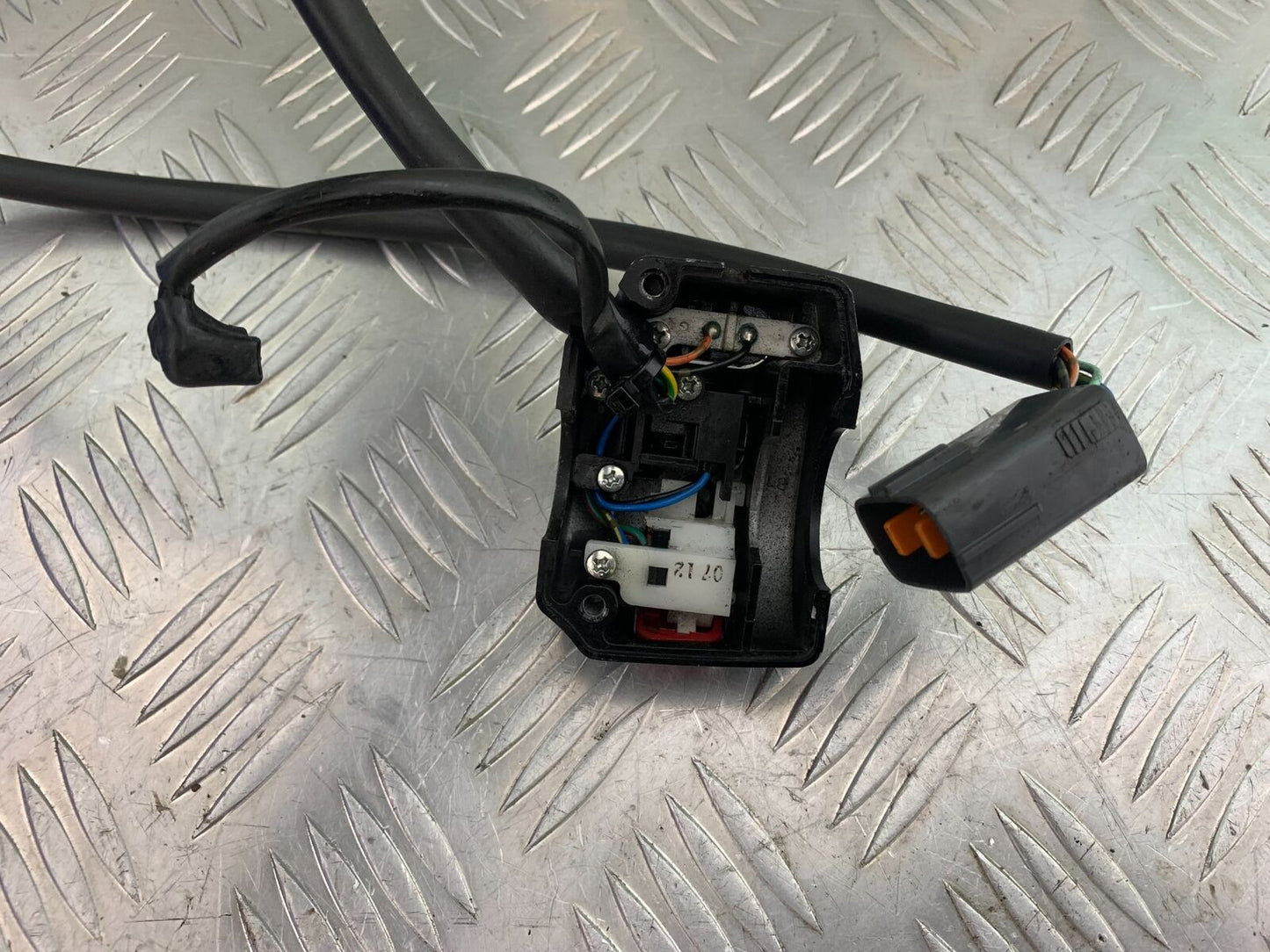 TRIUMPH THUNDERBIRD 1600 RIGHT SWITCH GEAR   YEAR 2011 (CMB1107)