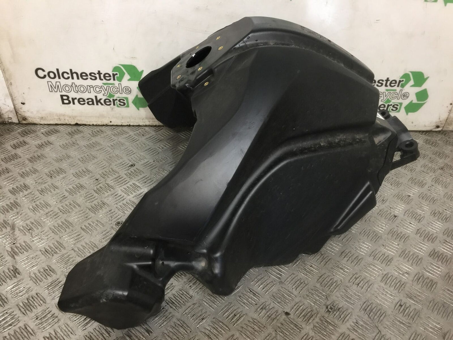 BMW R1250 R 1250 RT PETROL TANK YEAR 2023 (STOCK 907)