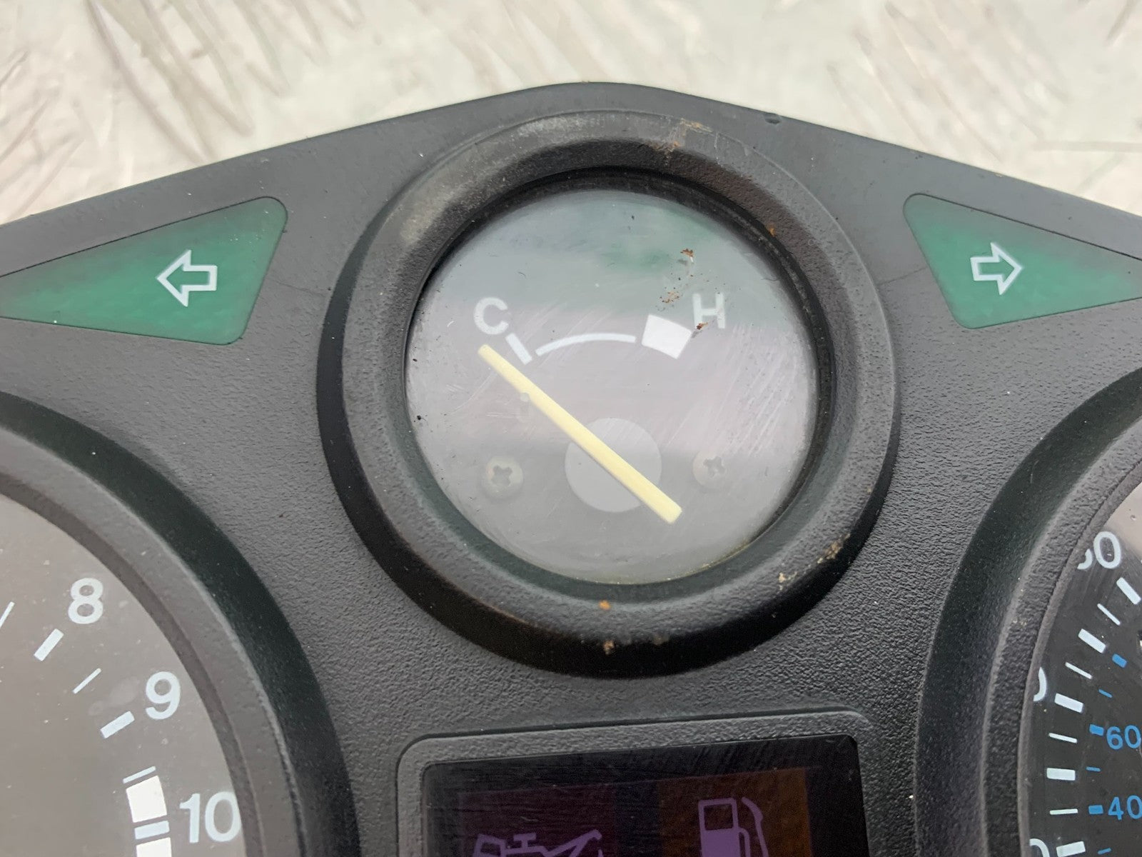 TRIUMPH TROPHY 900 CLOCKS SPEEDO DASH  YEAR 1991-95 (CMB1251)