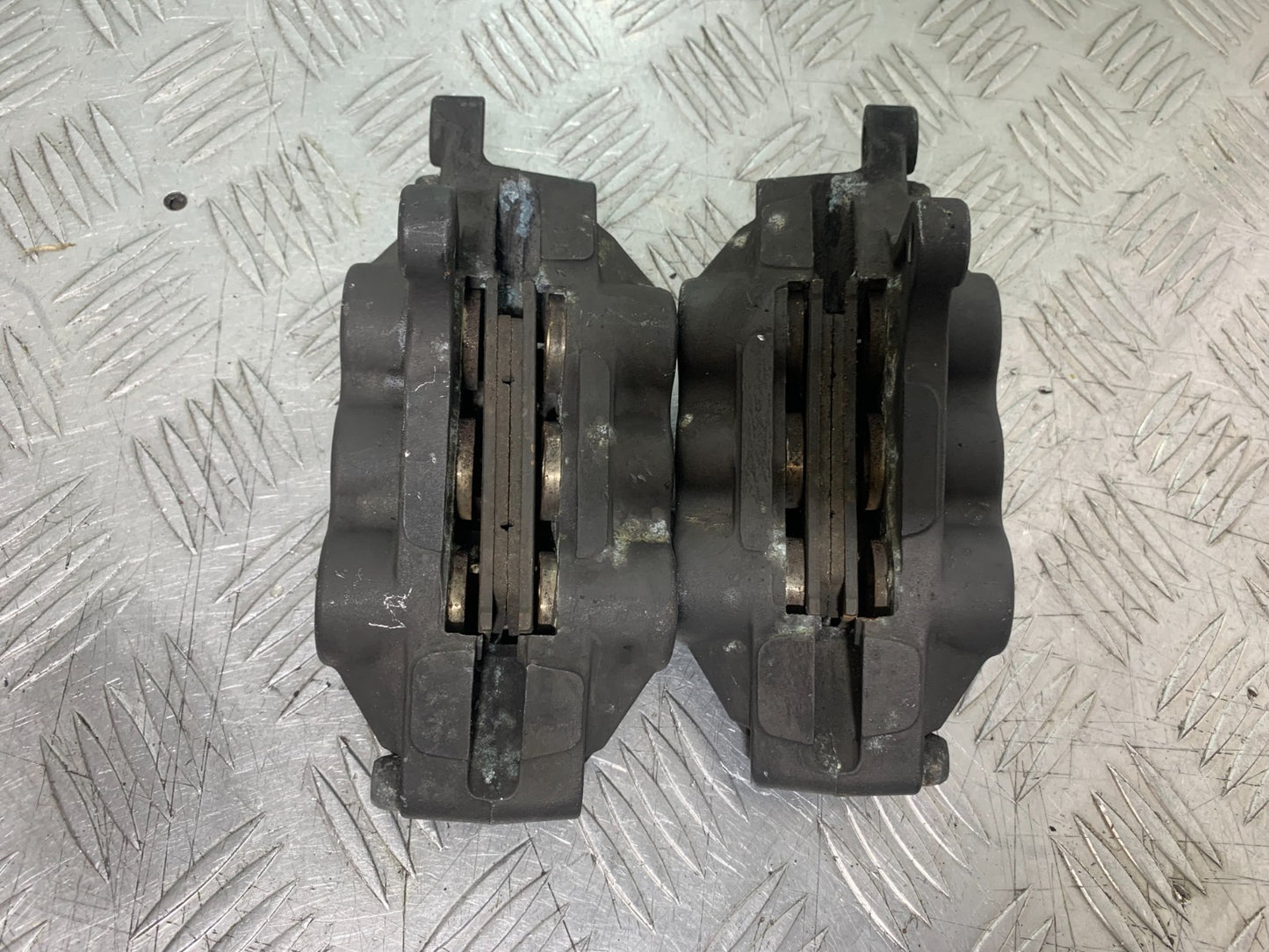 KAWASAKI ZX9R ZX9 R FRONT BRAKE CALIPERS  YEAR 1998-1999 (CMB1329)