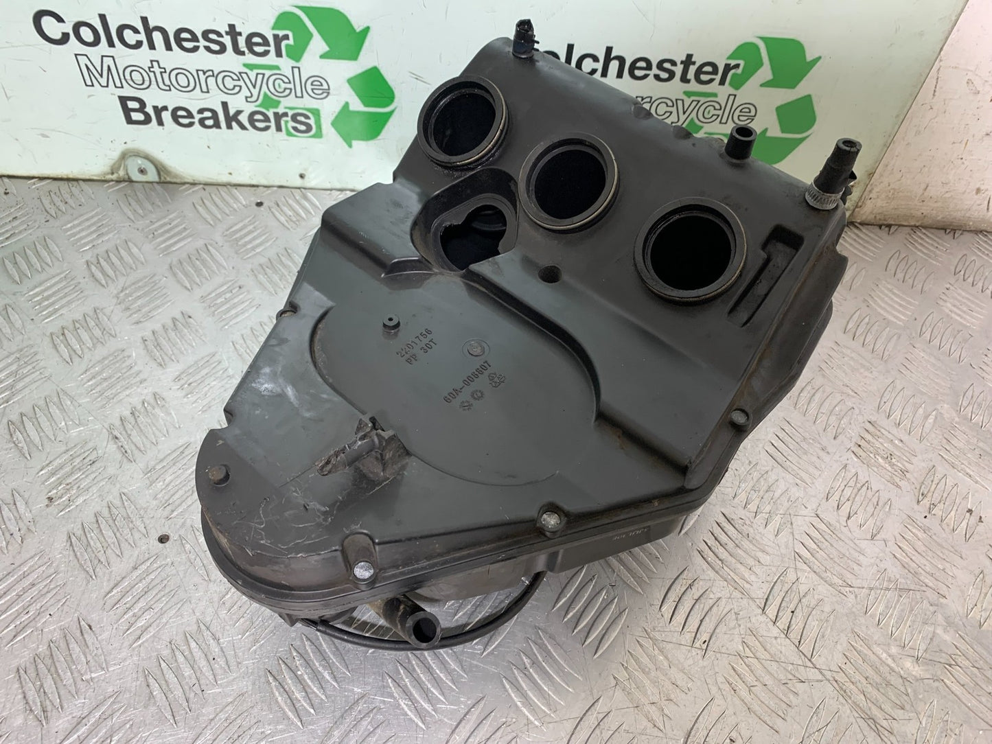 TRIUMPH 955I SPRINT RS AIRBOX  YEAR 1999-03 (CMB1313)